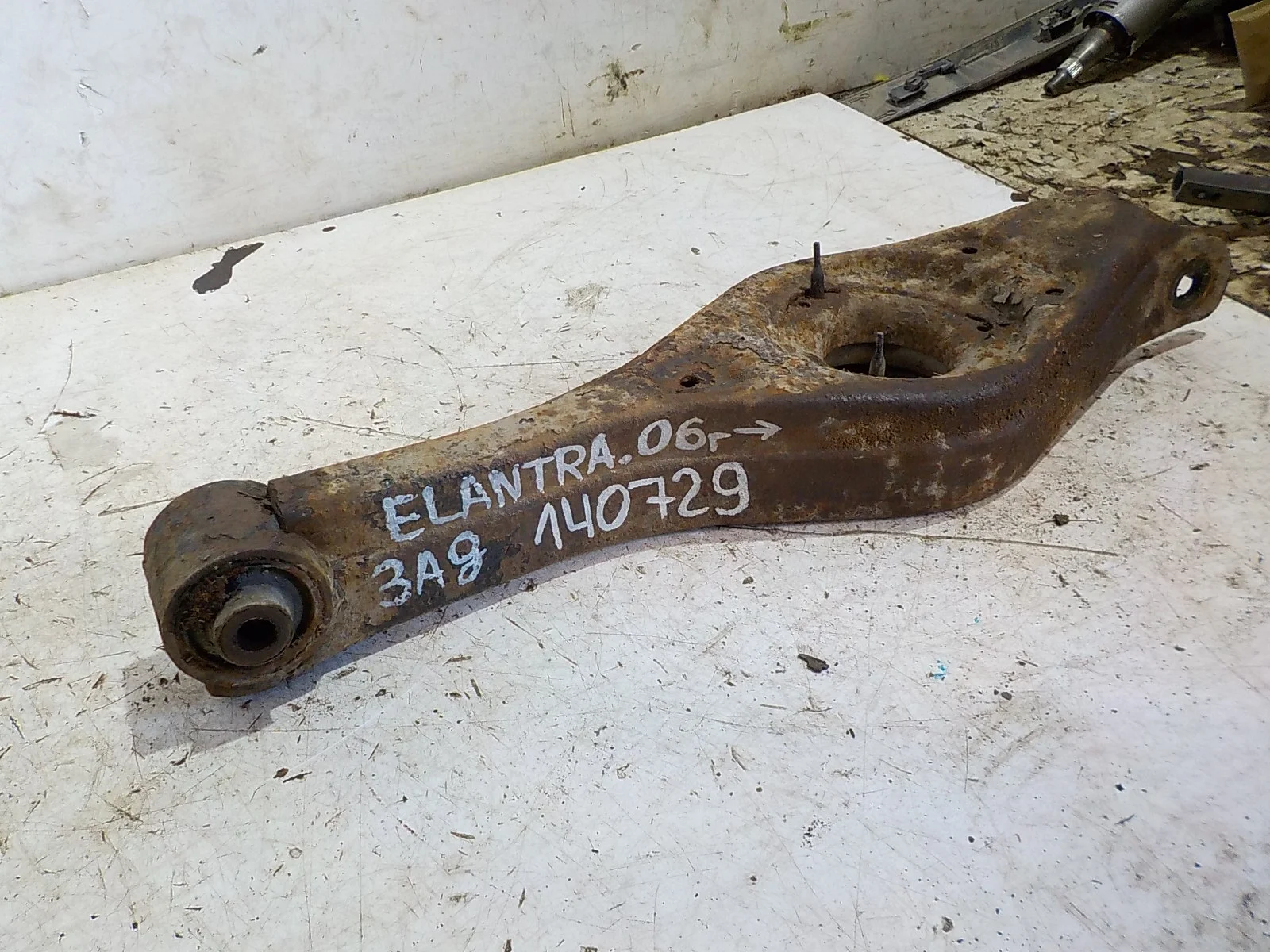 Рычаг Hyundai Elantra IV (2006—2011) Зад