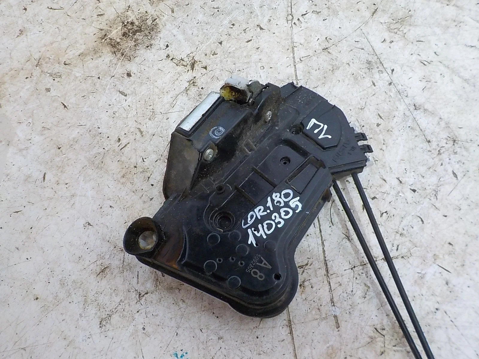 Замок двери Toyota Corolla XI (2012—2016) Перед Лево