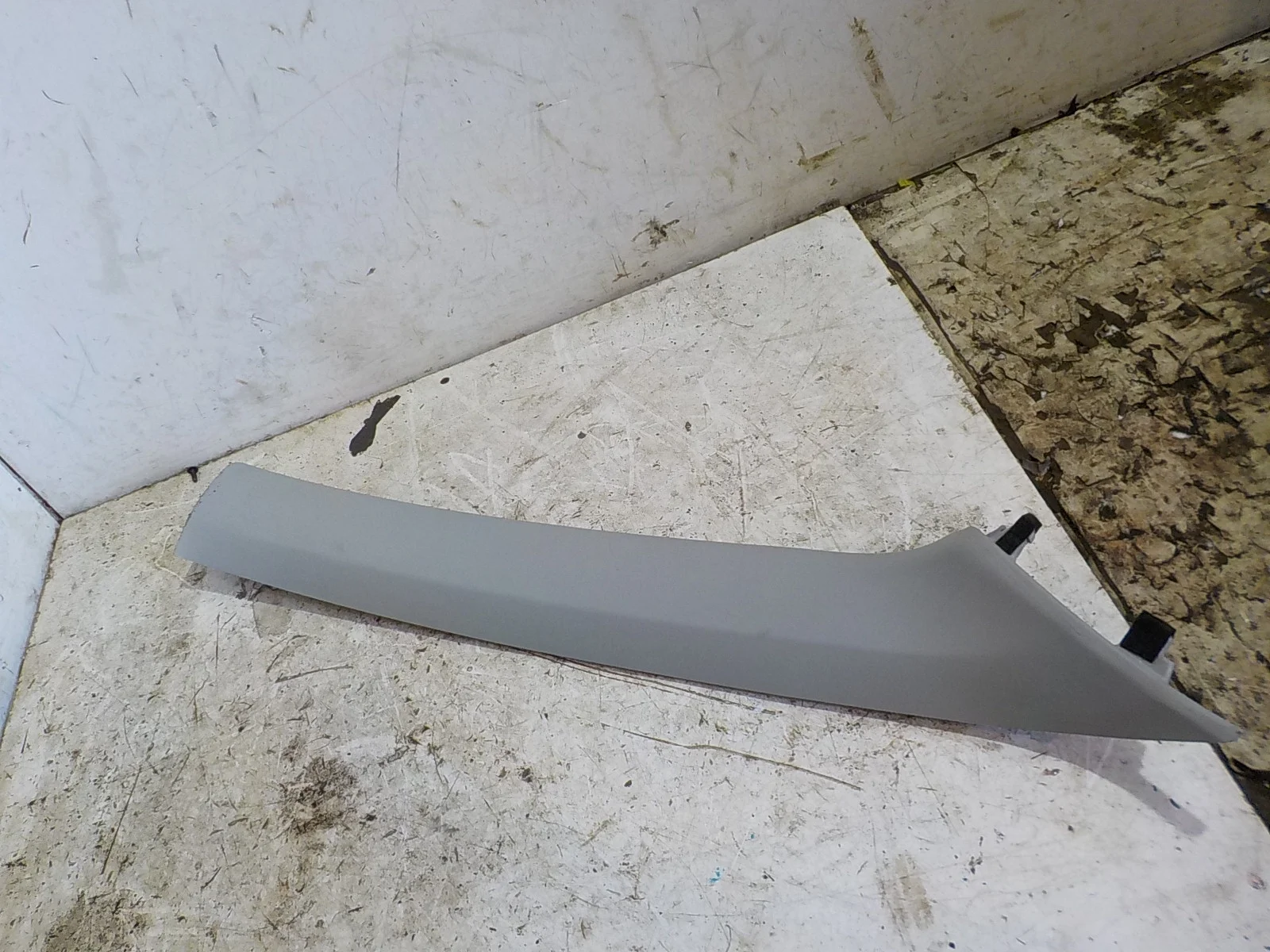 Обшивка стойки лобового стекла Toyota Corolla XI (2012—2016)