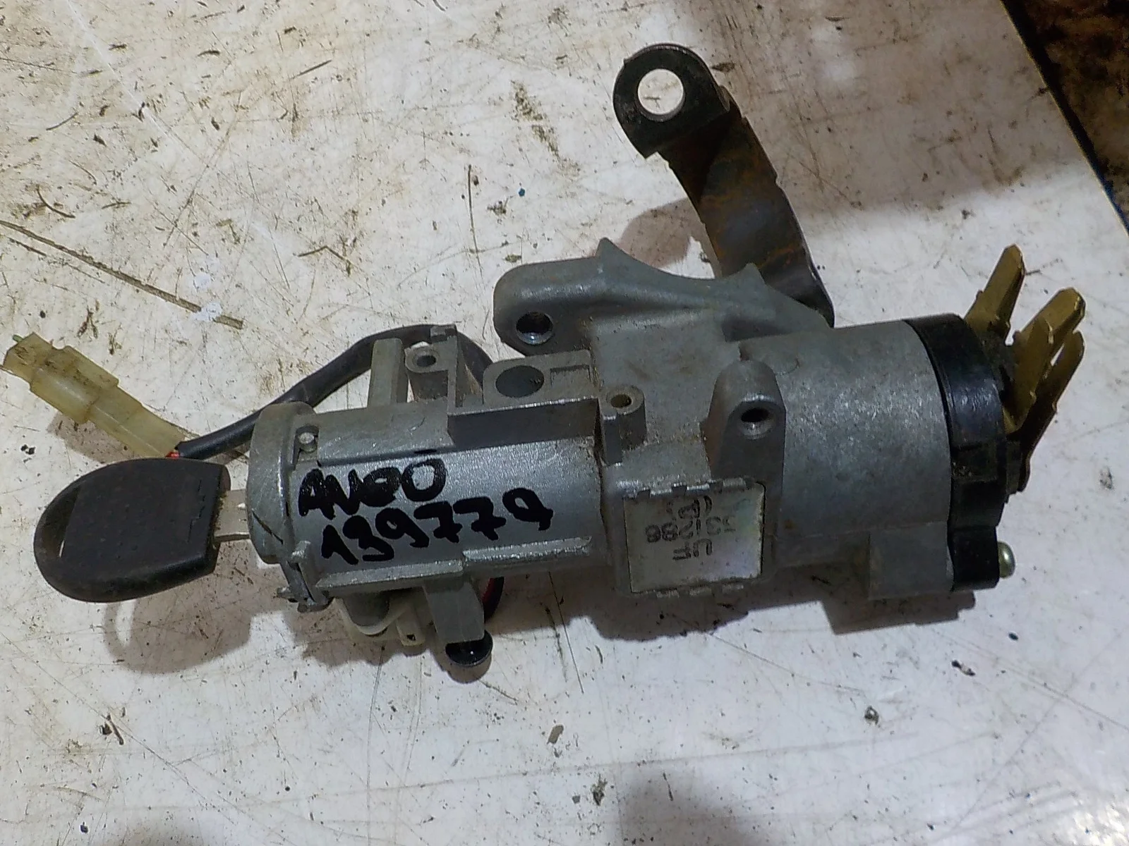 Замок зажигания Chevrolet Aveo I (2003—2008)