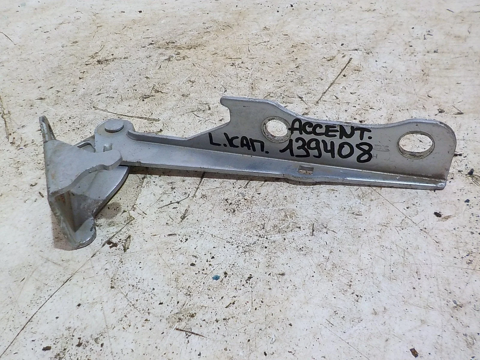 Петля капота Hyundai Accent II (1999—2012)