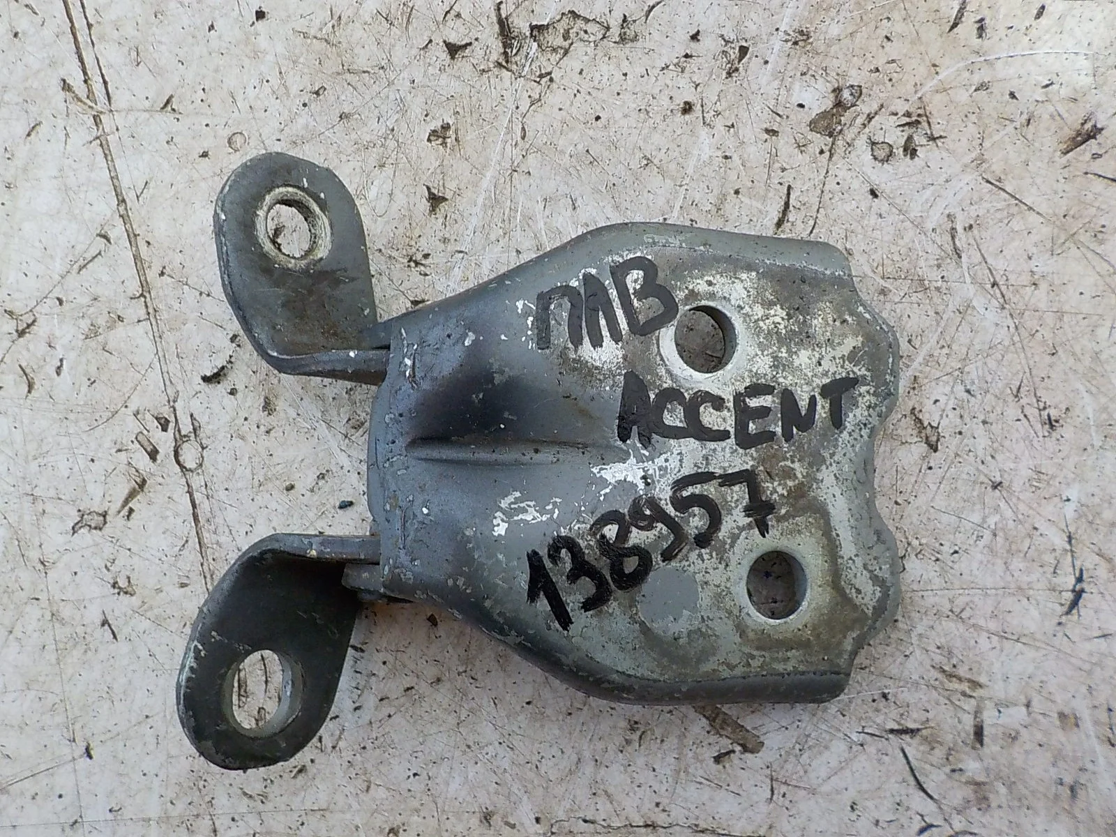 Петля двери Hyundai Accent II (1999—2012) Перед Лево Верх