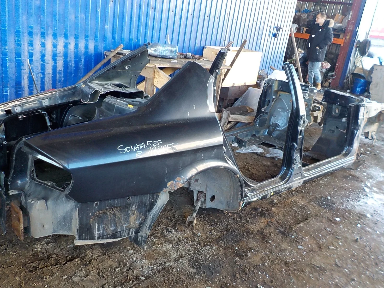 боковина кузова Hyundai Sonata IV (1998—2001)  Право