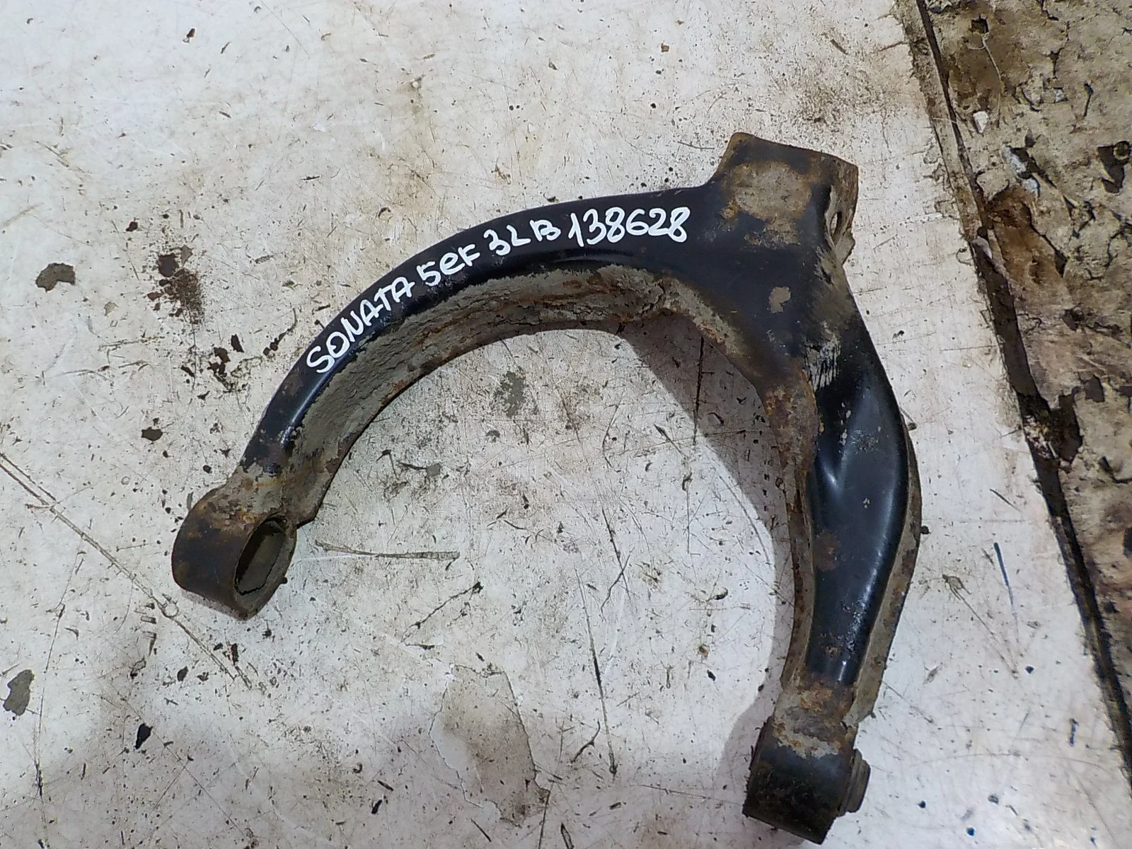 Рычаг Kia Optima I (2000—2002) Зад Лево Верх