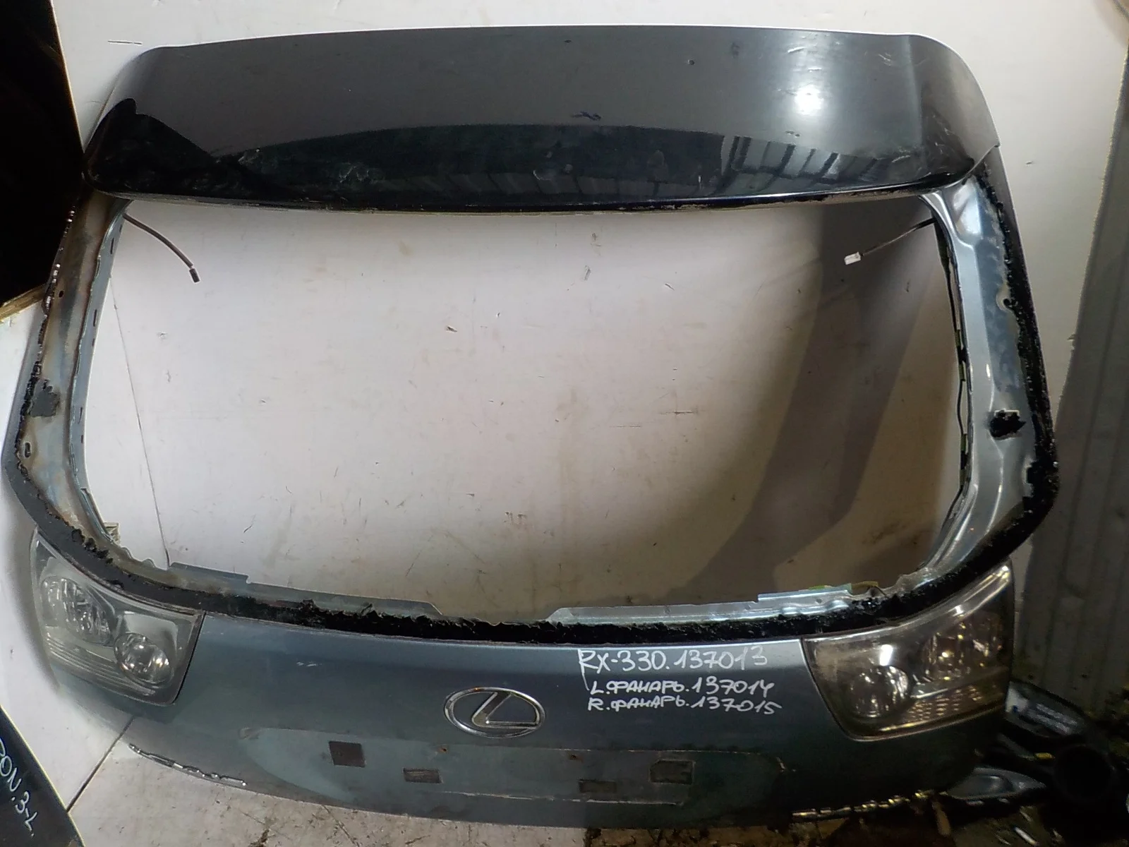 Крышка багажника Lexus RX II (2003—2006)