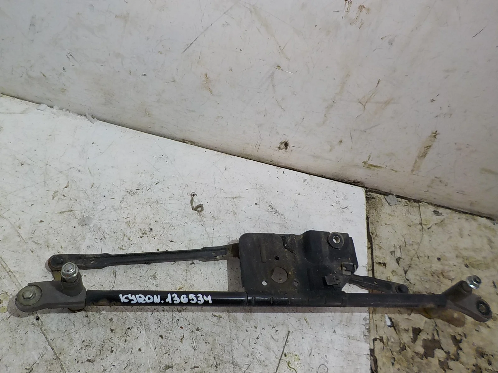 трапеция дворников SsangYong Kyron I (2005—2007)