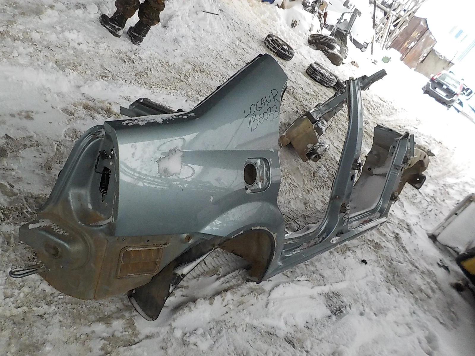 боковина кузова Renault Logan I (2004—2009)  Право