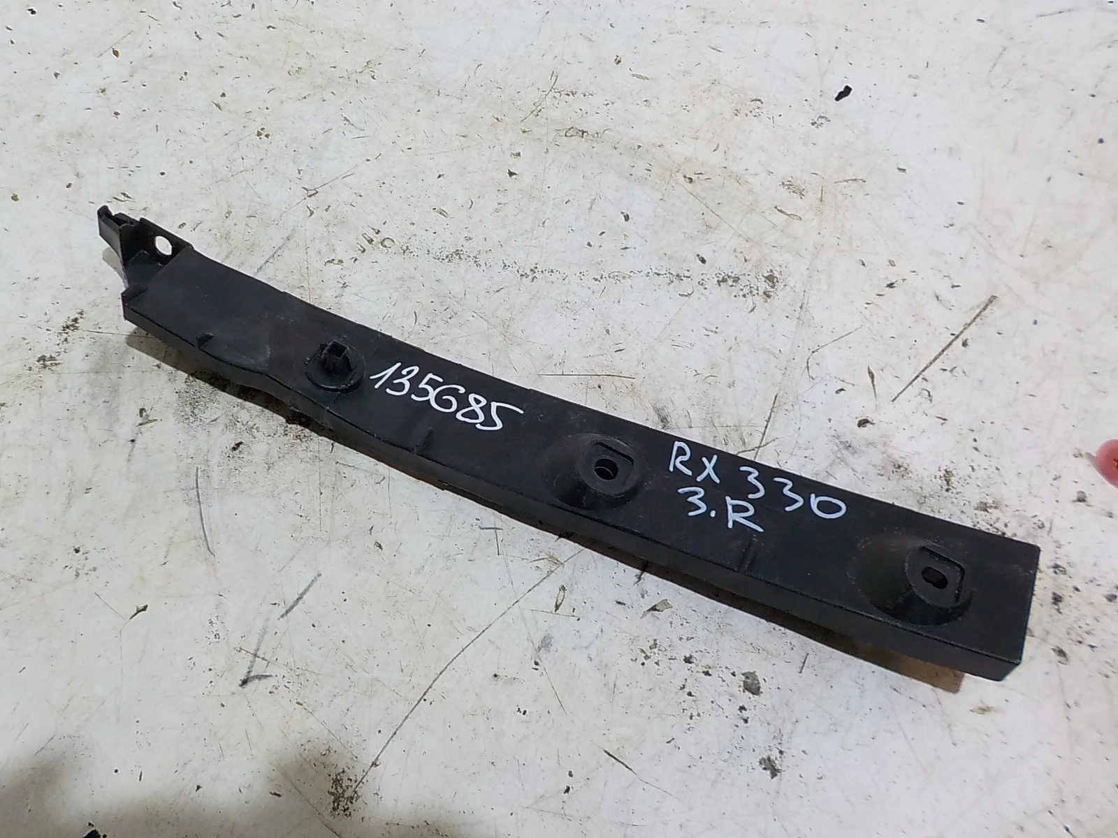 кронштейн бампера Toyota Harrier XU30 (2003—2013) Зад Право