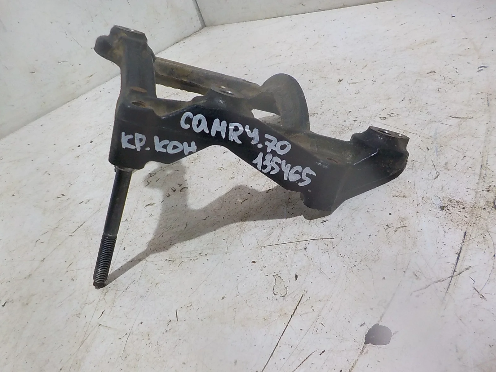 Кронштейн компрессора кондиционера Toyota RAV4 IV рестайлинг (2015—2019)