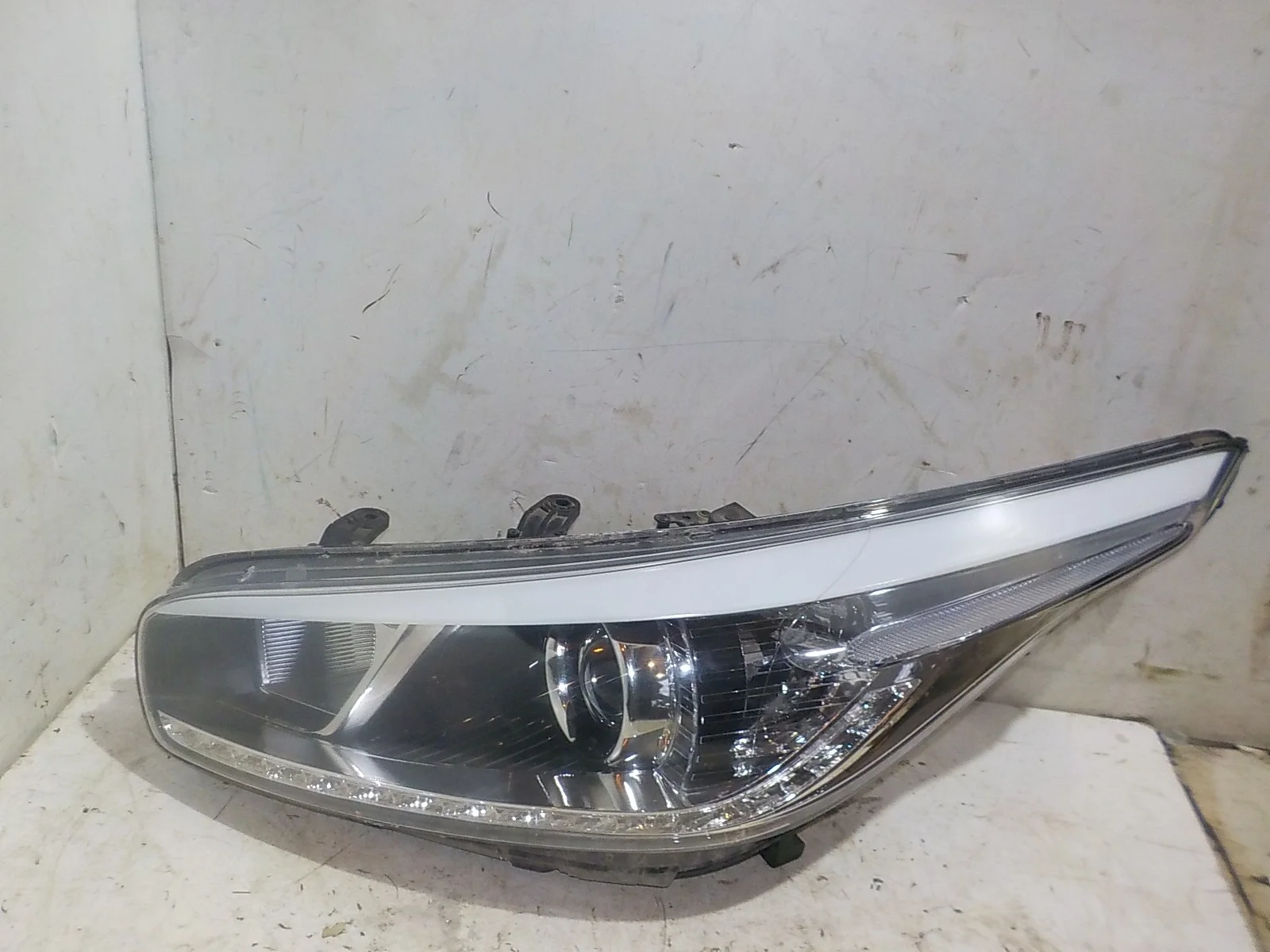 Фара Kia Ceed JD (2012—2015) Перед Лево