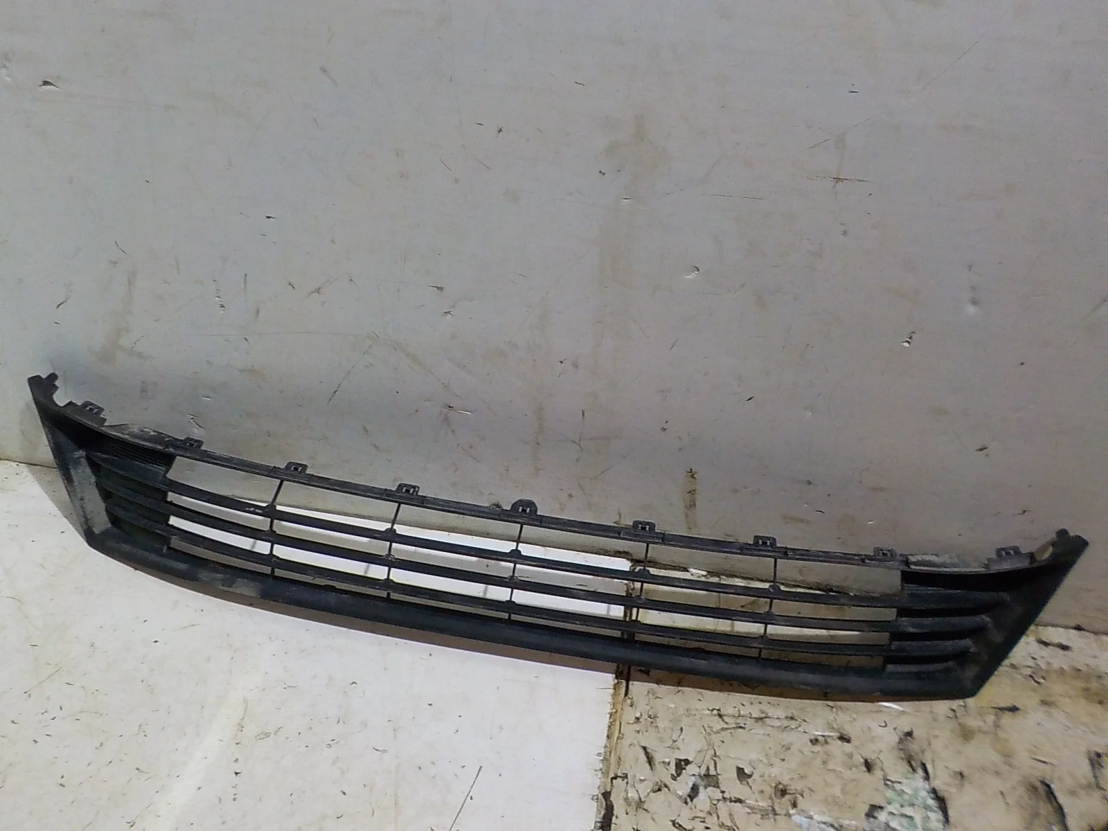 решетка бампера Toyota Corolla XI (2012—2016)