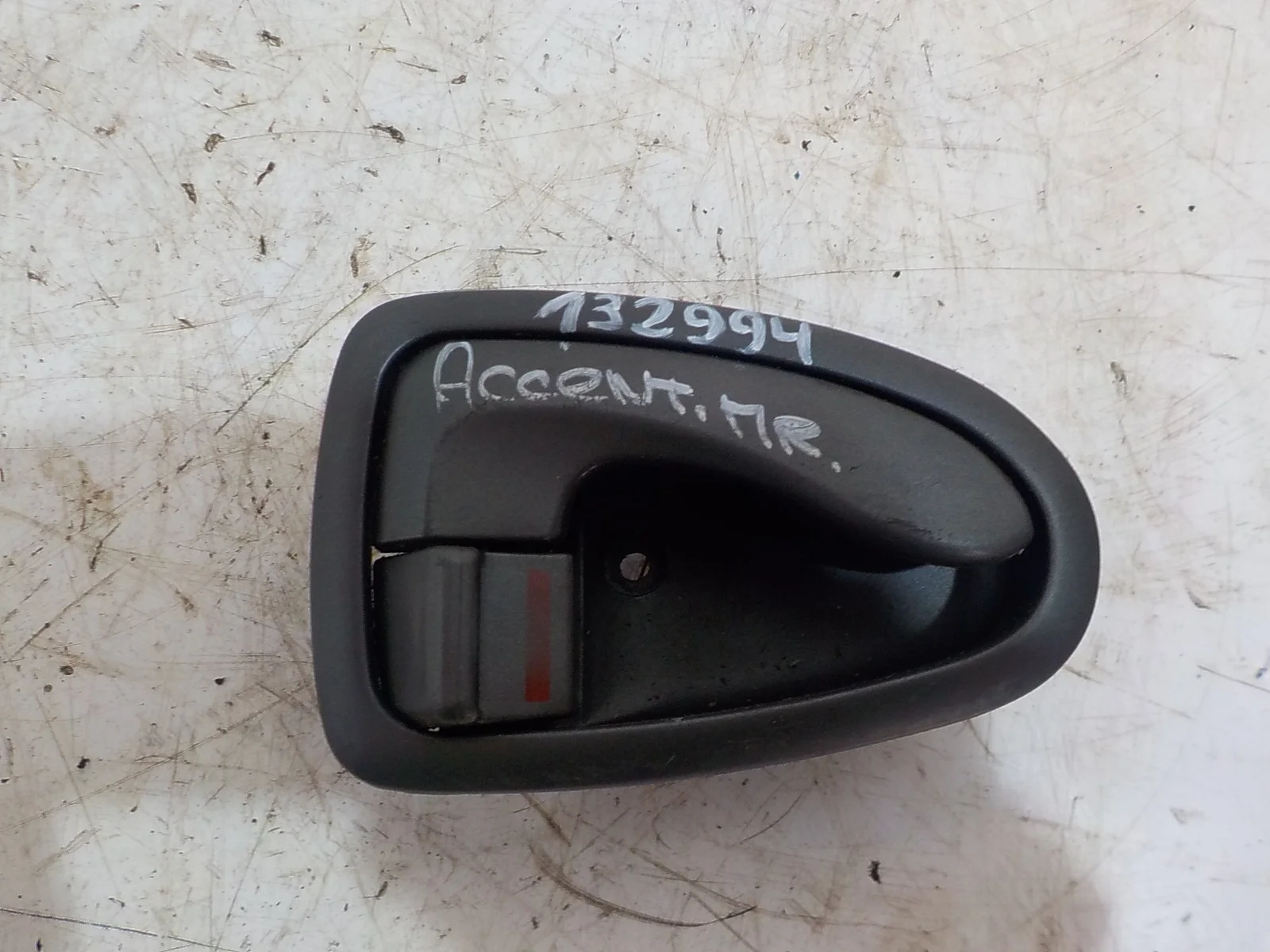 Ручка двери внутренняя Hyundai Accent II (1999—2012)