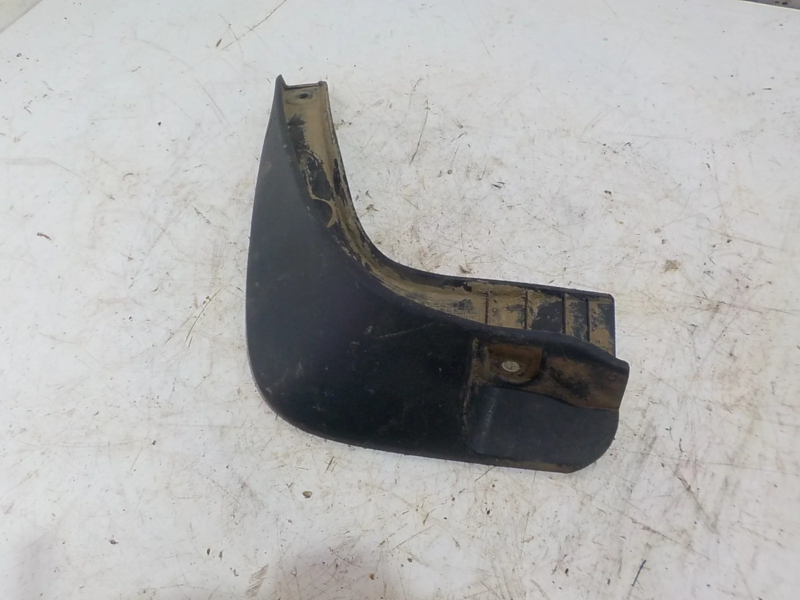 Брызговик Kia Sportage III (2010—2014) Зад Лево