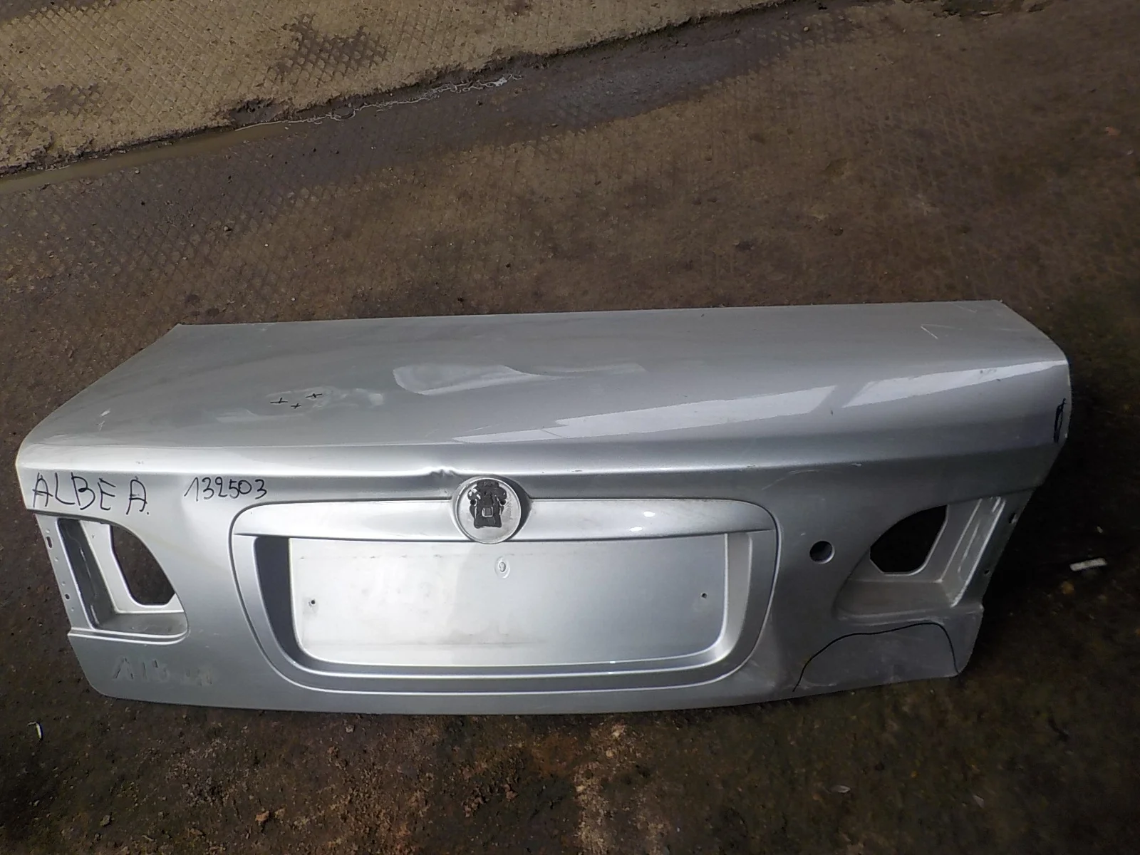 Крышка багажника FIAT Albea I рестайлинг (2005—2012)