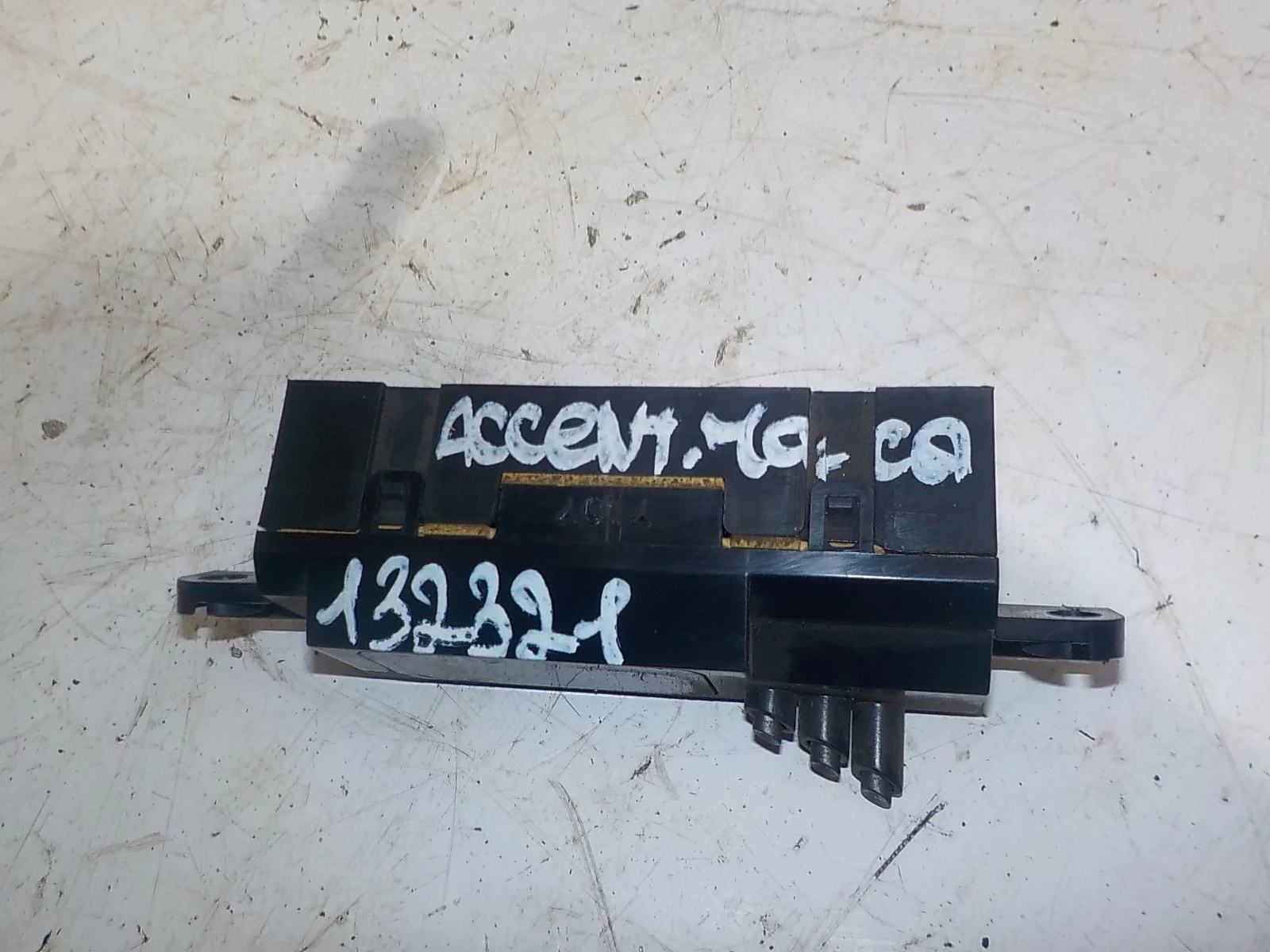 Часы Hyundai Accent II (1999—2012)