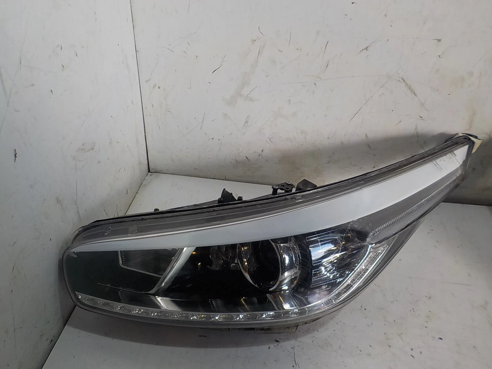 Фара Kia Ceed JD (2012—2015) Перед Лево