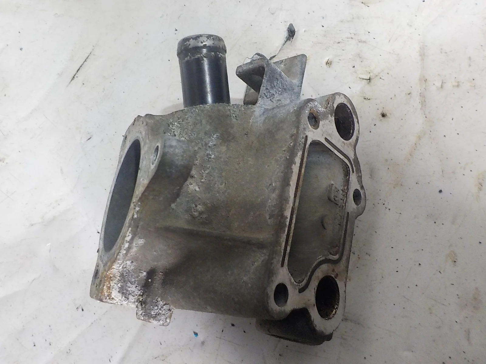 Корпус термостата Renault Logan I (2004—2009)