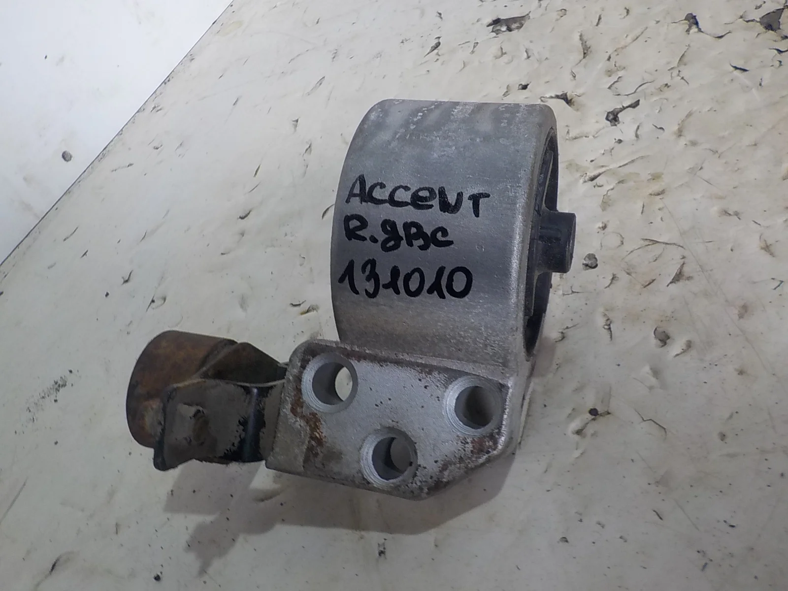 Опора двигателя Hyundai Accent II (1999—2012)