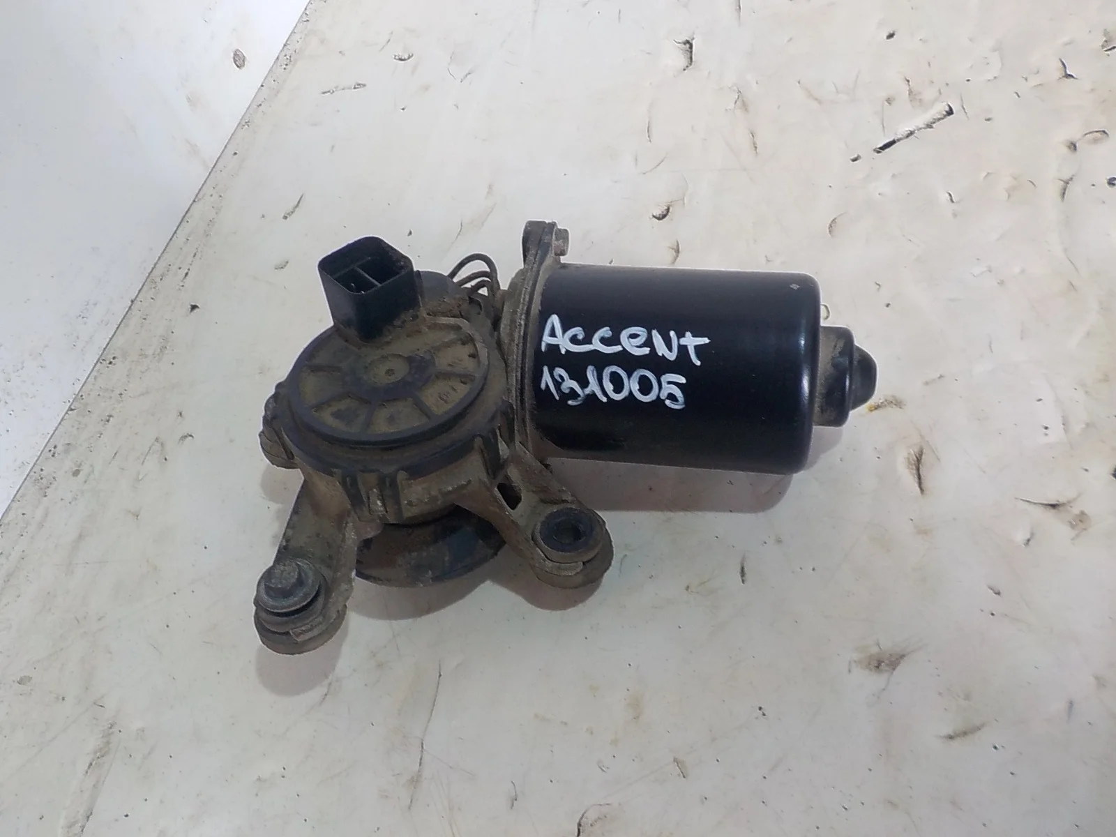 моторчик дворников Hyundai Accent II (1999—2012) Перед