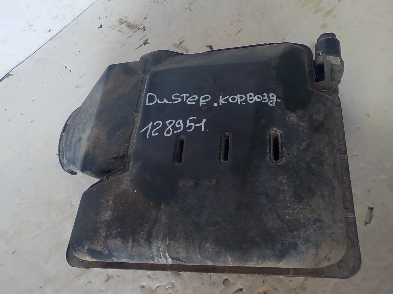 Корпус воздушного фильтра Renault Logan I рестайлинг (2009—2015)