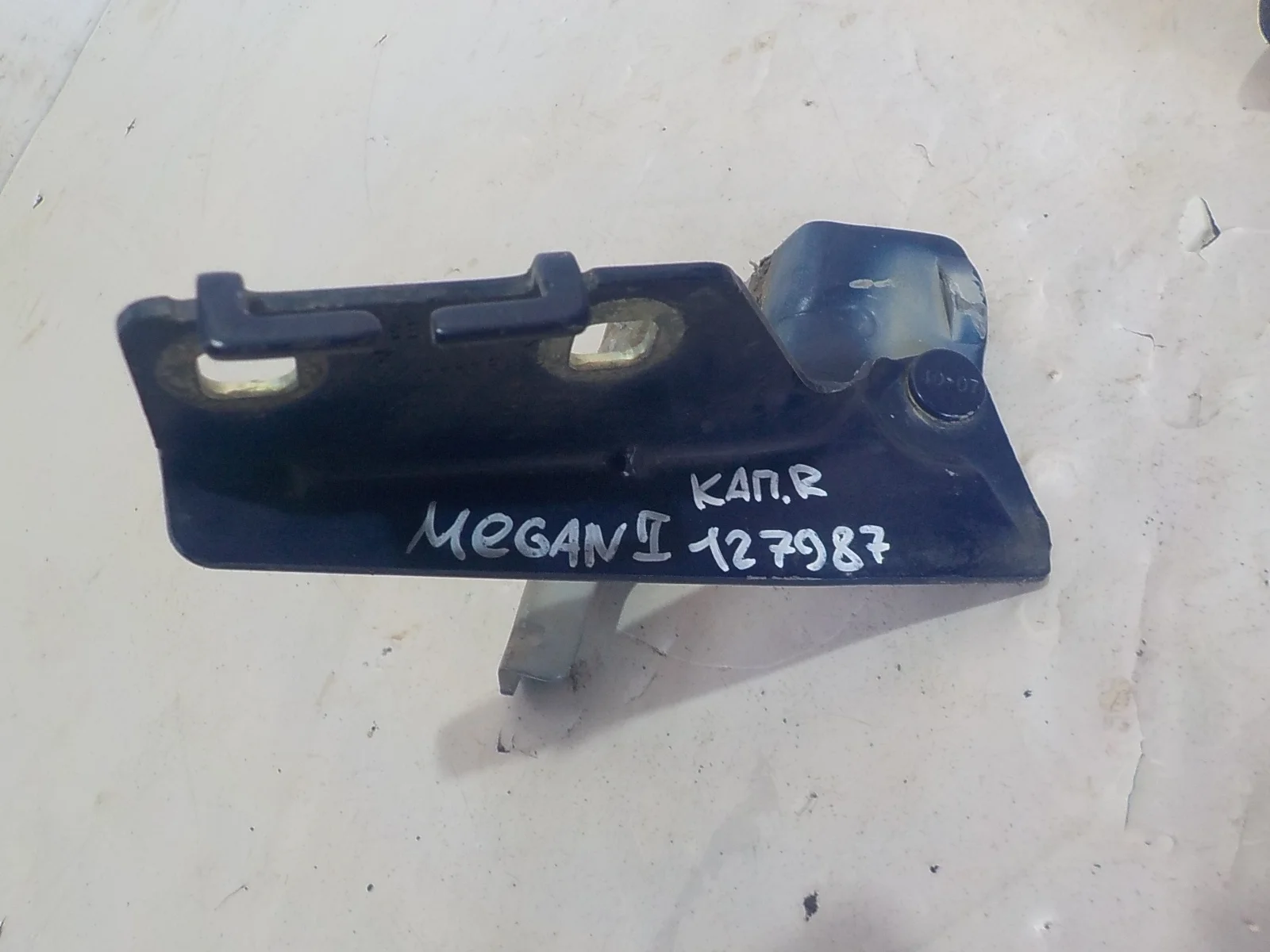 Петля капота Renault Megane II (2002—2006)