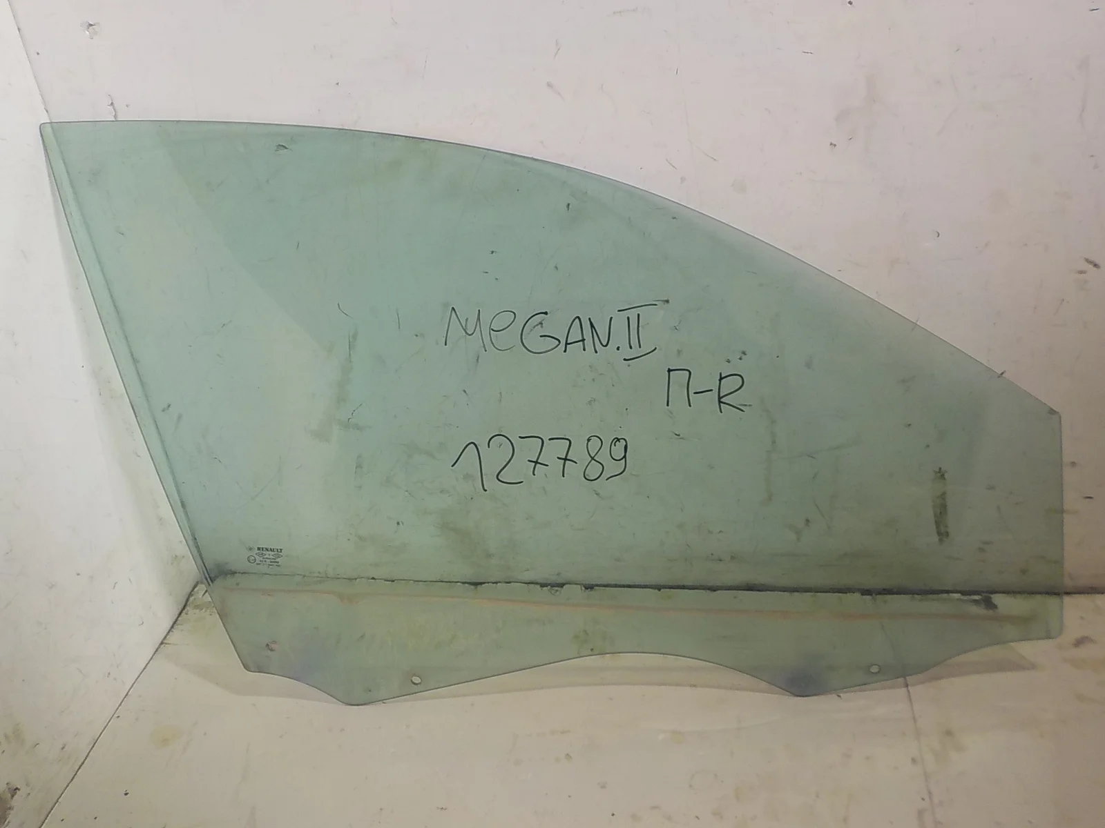 стекло Renault Megane II (2002—2006) Перед Право