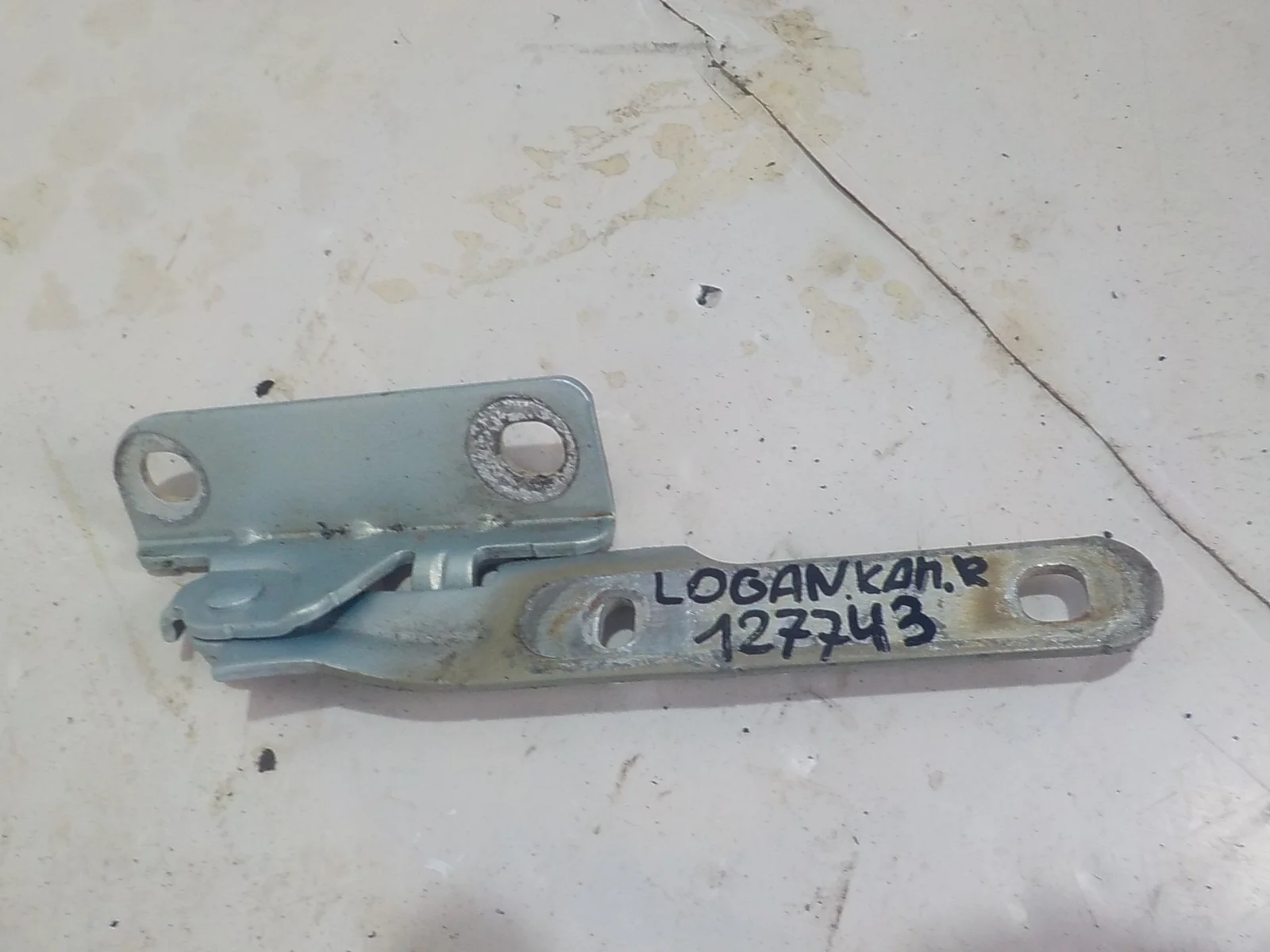 Петля капота ВАЗ (LADA) Largus I (2012—2021) Перед Право