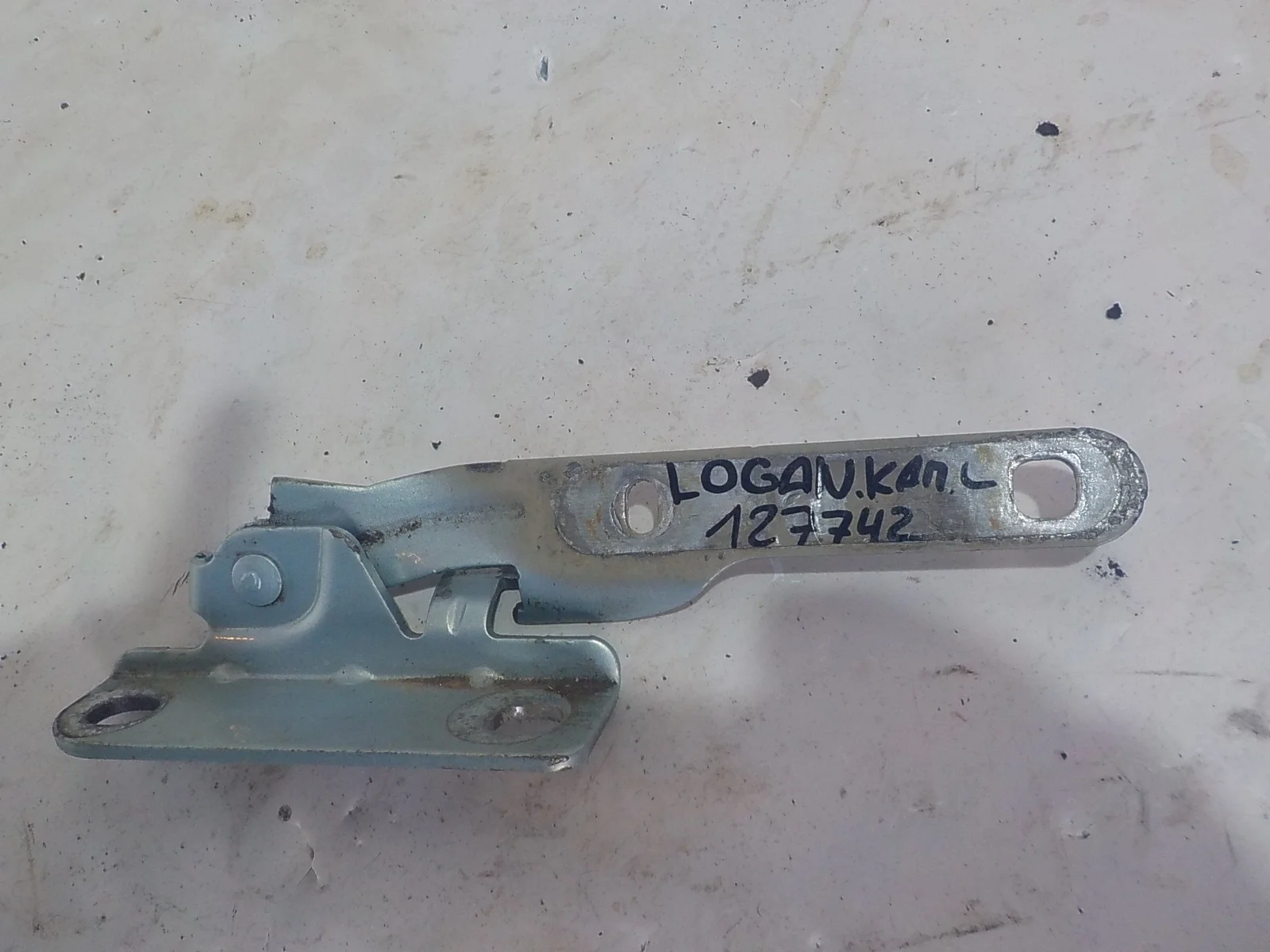 Петля капота ВАЗ (LADA) Largus I (2012—2021)