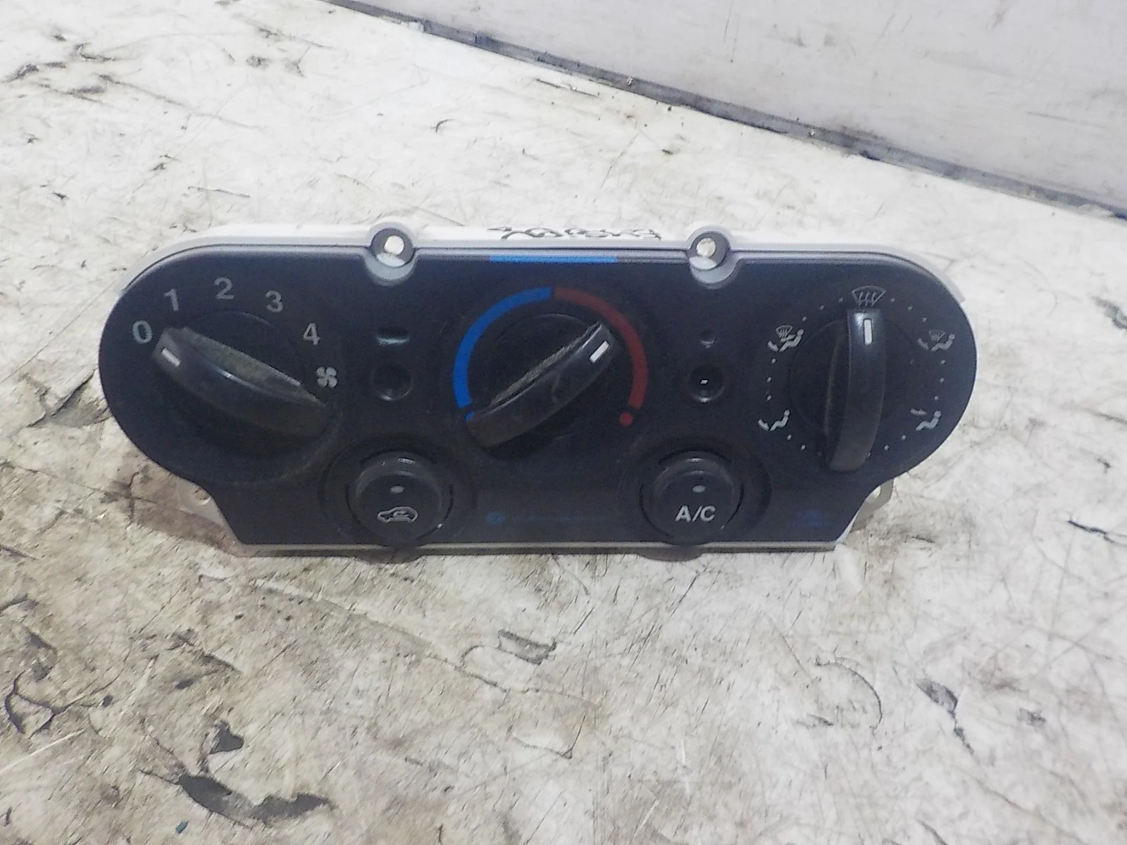 регулятор печки Ford Fusion I рестайлинг (2005—2012)