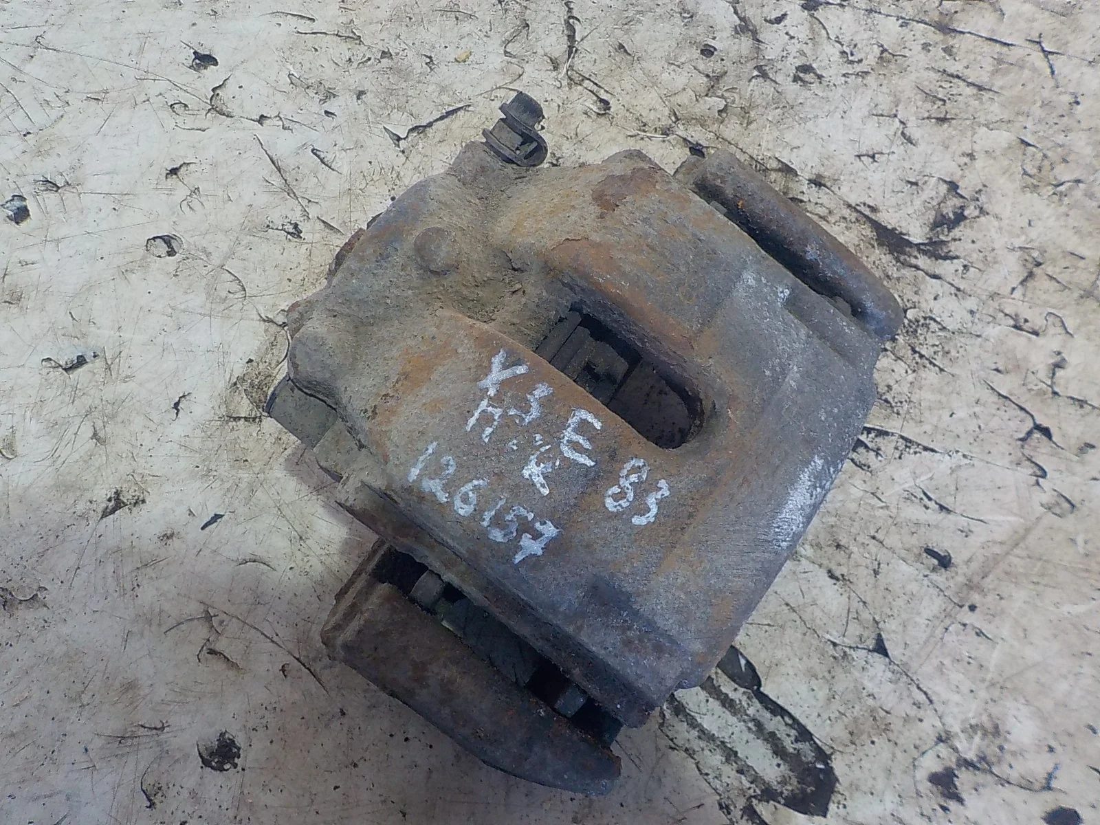 суппорт BMW X3 E83 рестайлинг (2006—2010) Перед Право