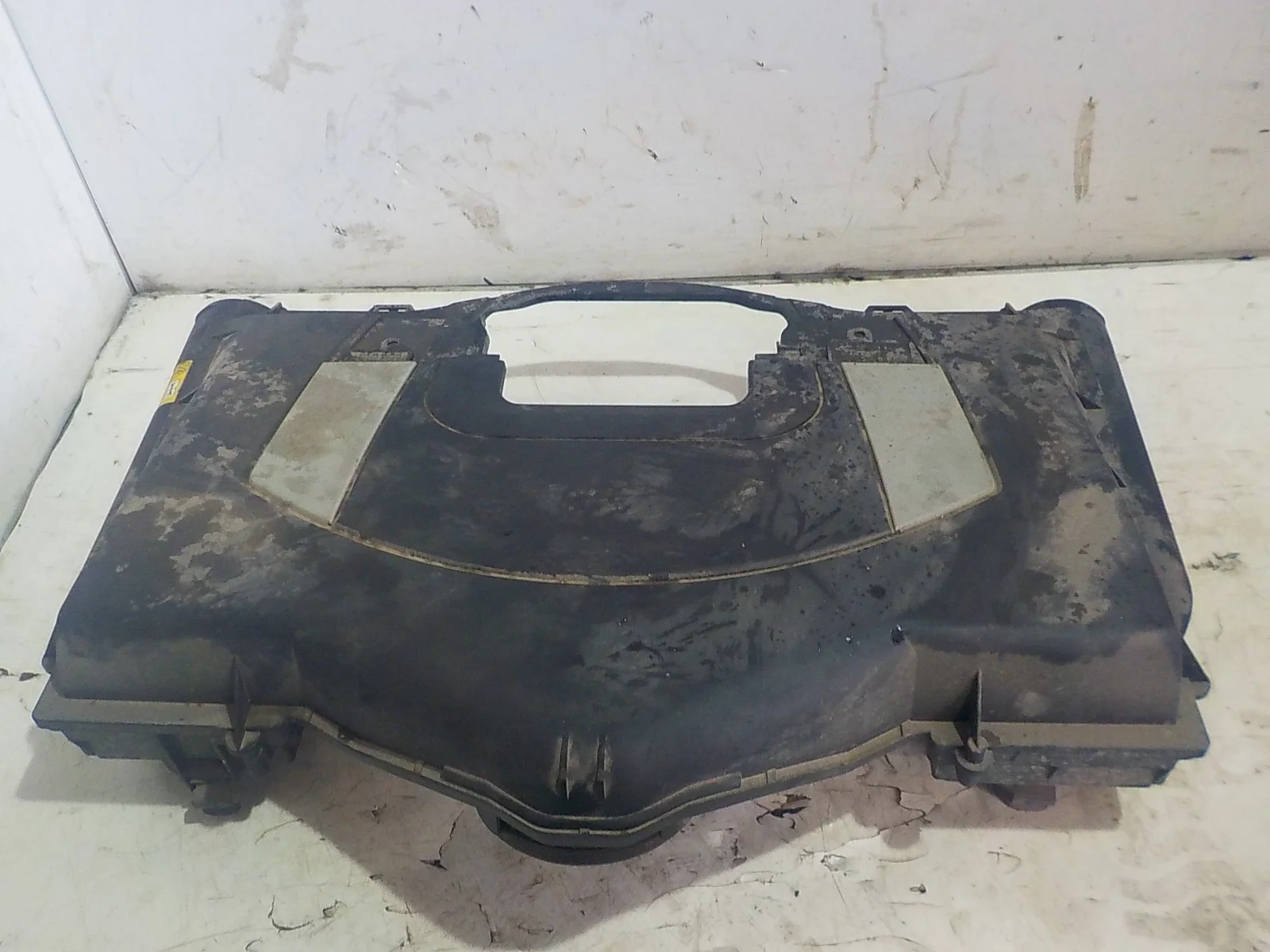 накладка клапанной крышки Mercedes-Benz M-класс W164 (2005—2008)