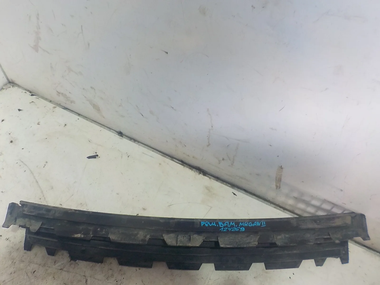 решетка бампера Renault Megane II (2002—2006)