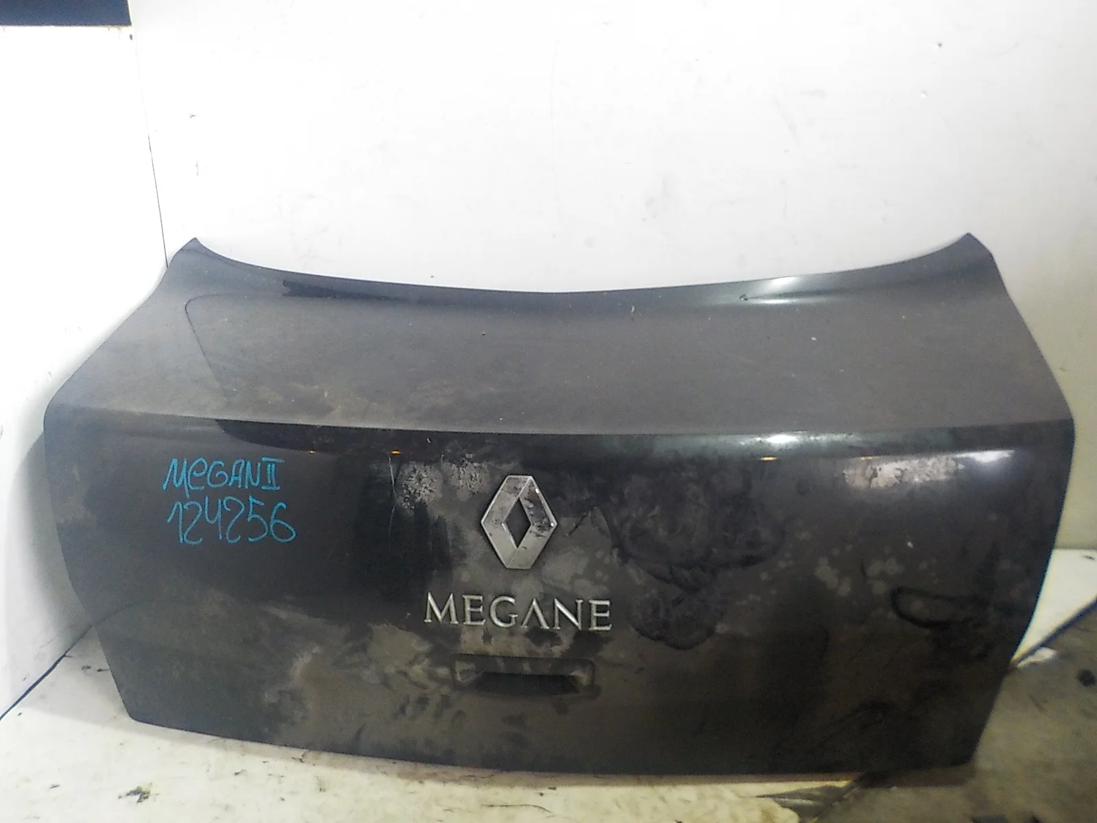 Крышка багажника Renault Megane II (2002—2006)