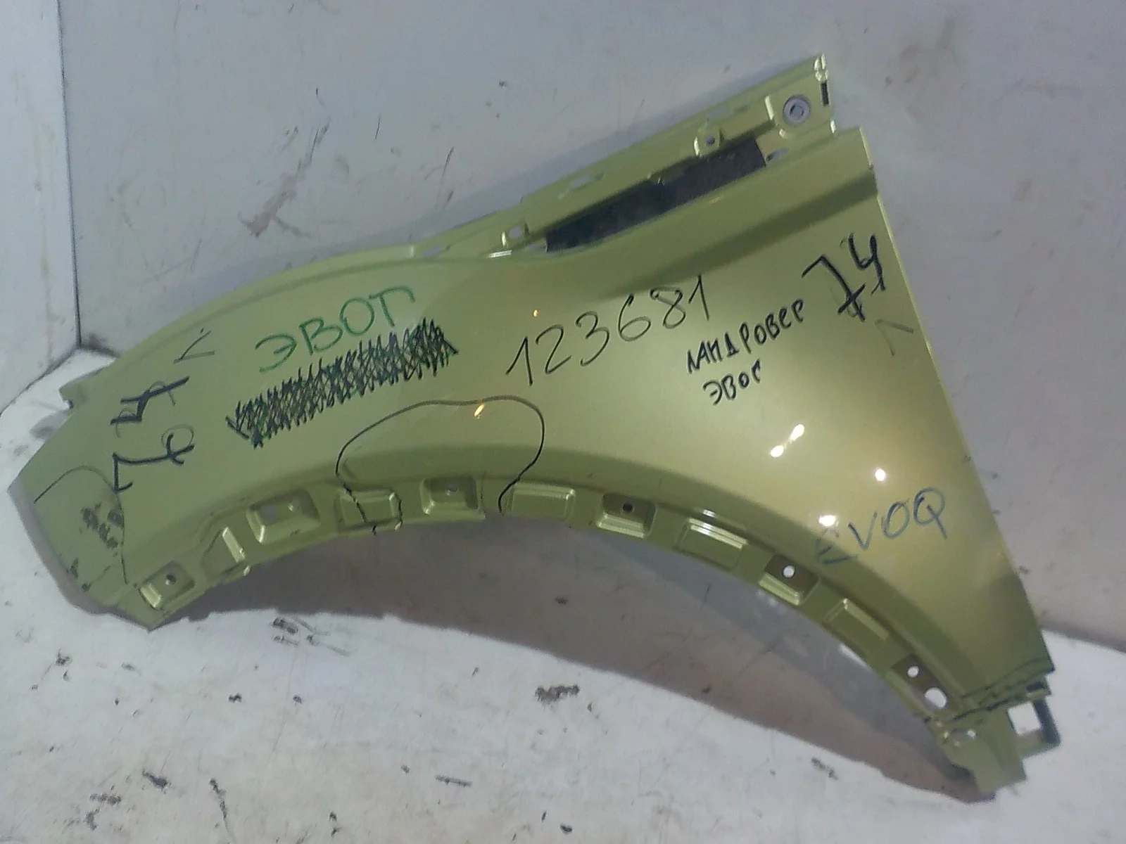 Крыло Land Rover Range Rover Evoque I (2011—2015) Перед Лево