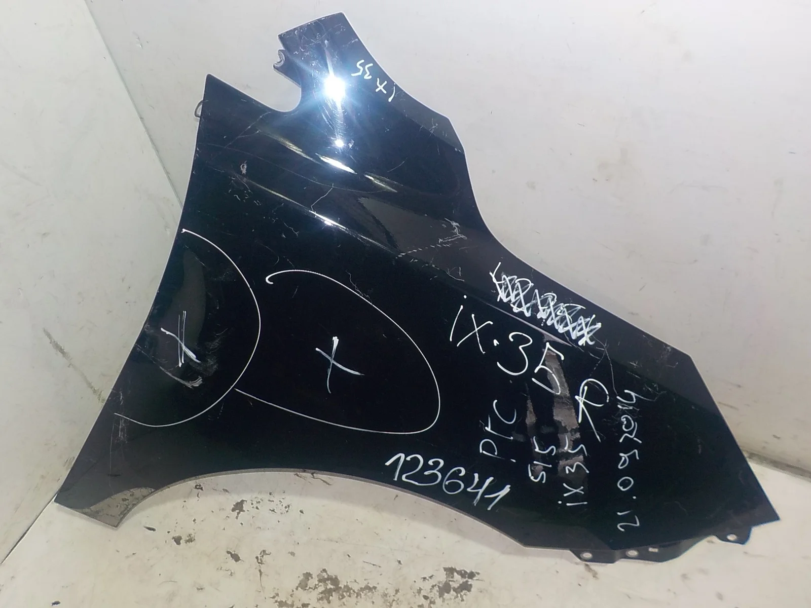 Крыло Hyundai Tucson II (2009—2015) Перед Право