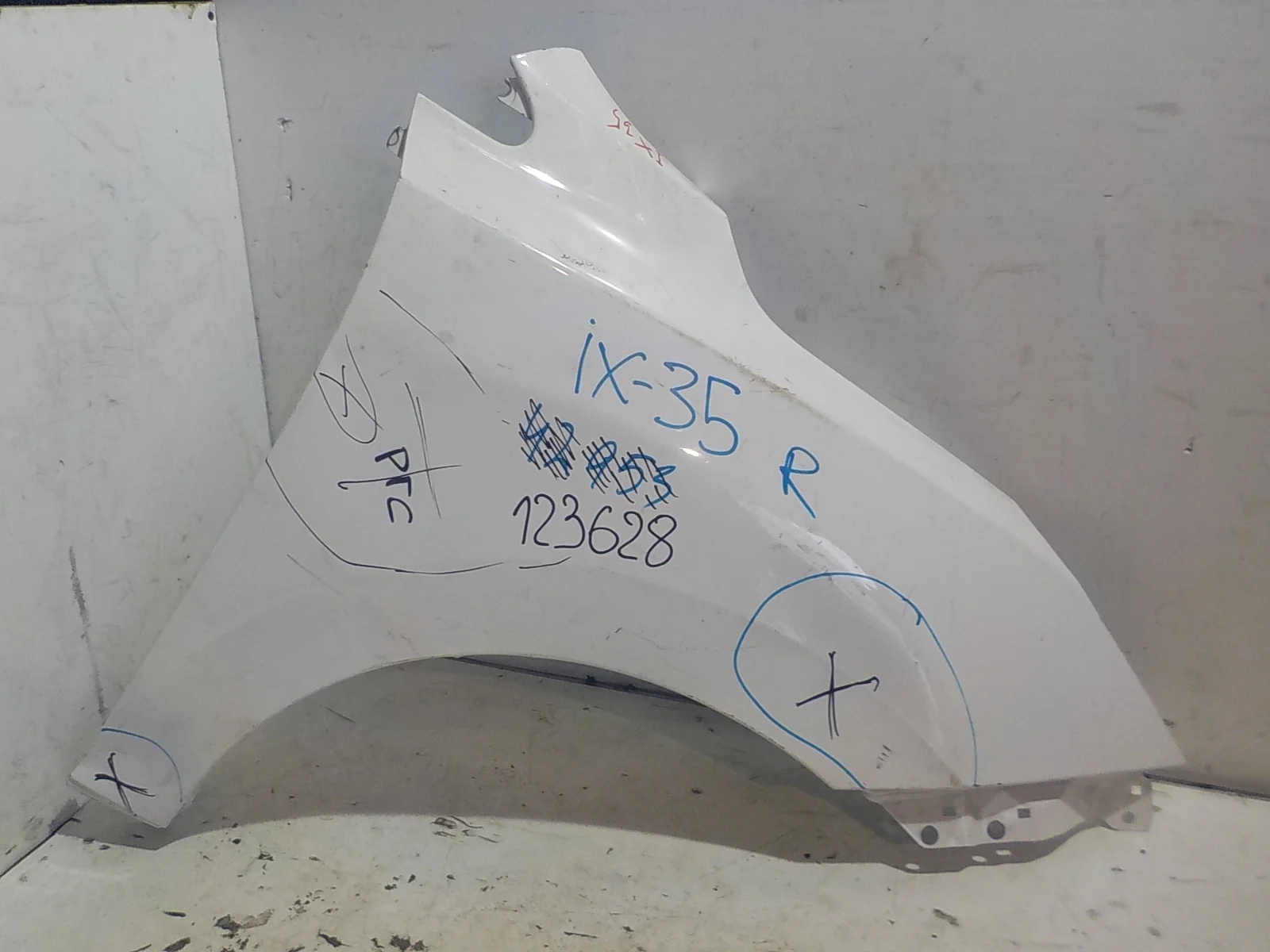 Крыло Hyundai Tucson II (2009—2015) Перед Право
