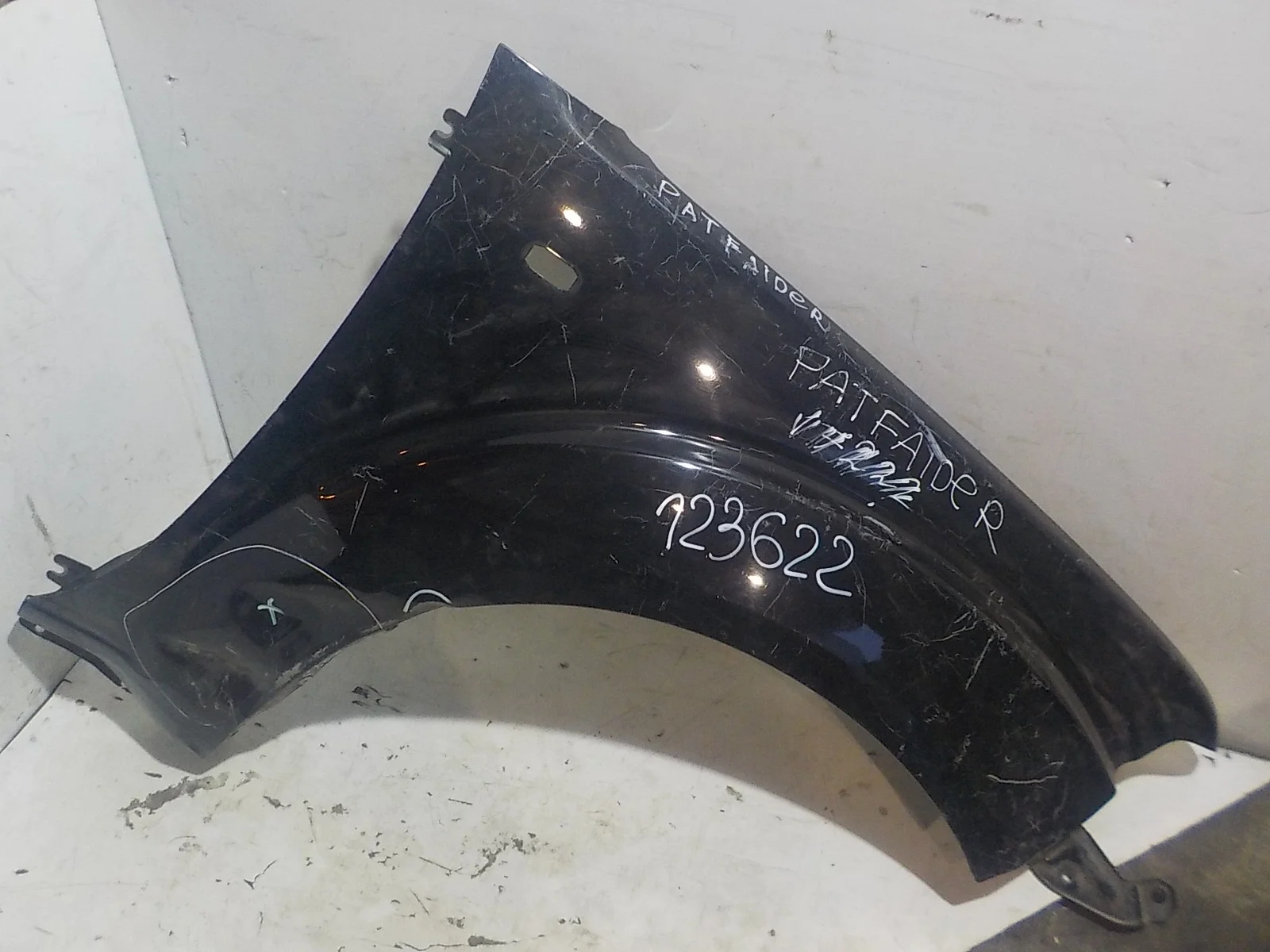 Крыло Nissan Pathfinder III (2004—2010) Перед Право