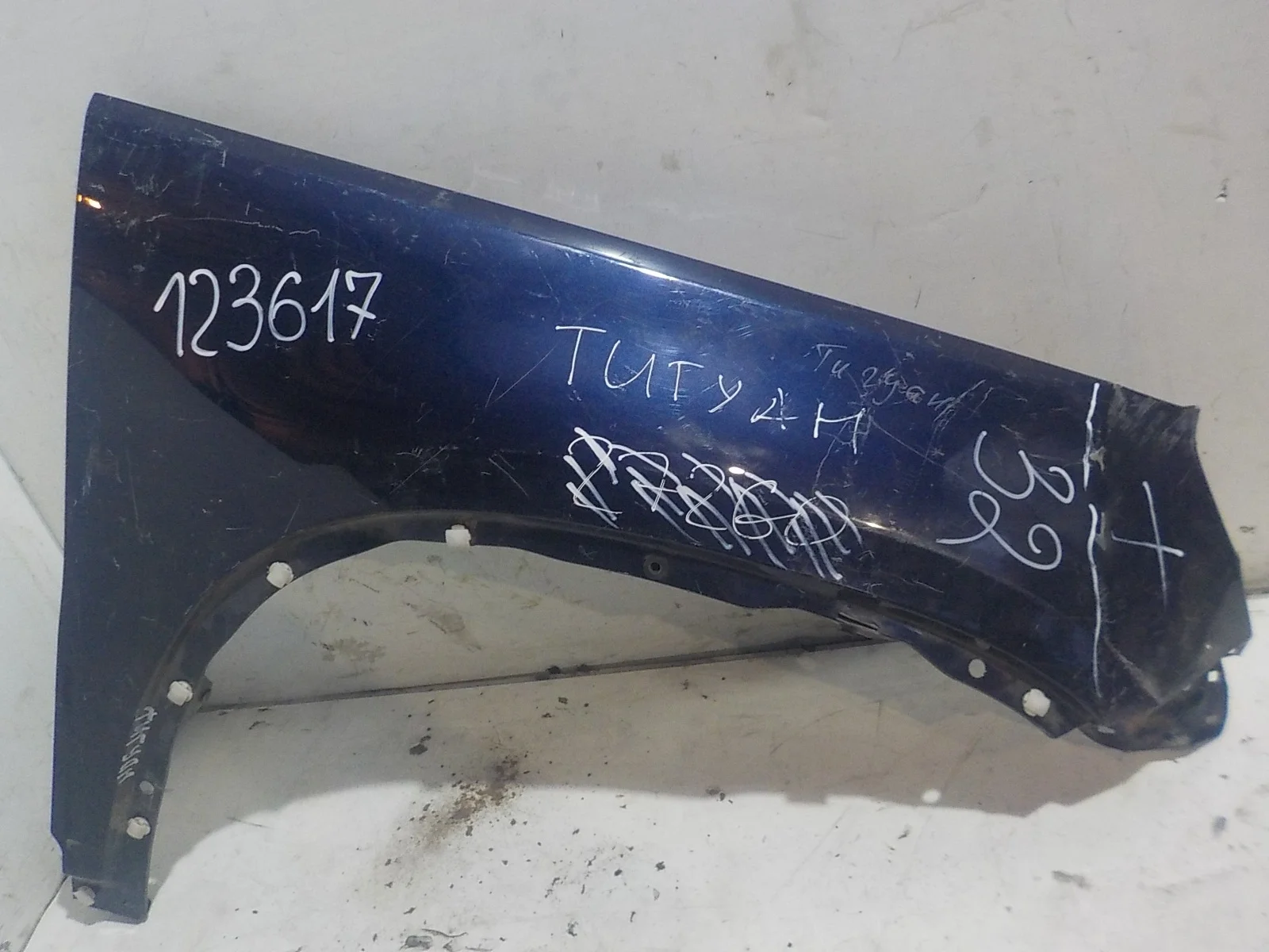 Крыло Volkswagen Tiguan I рестайлинг (2011—2019) Перед Право