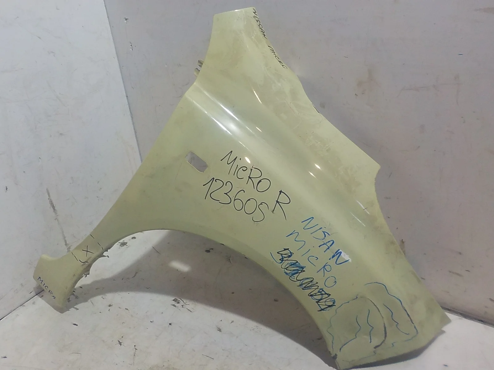 Крыло Nissan Micra K12 (2002—2010) Перед Право