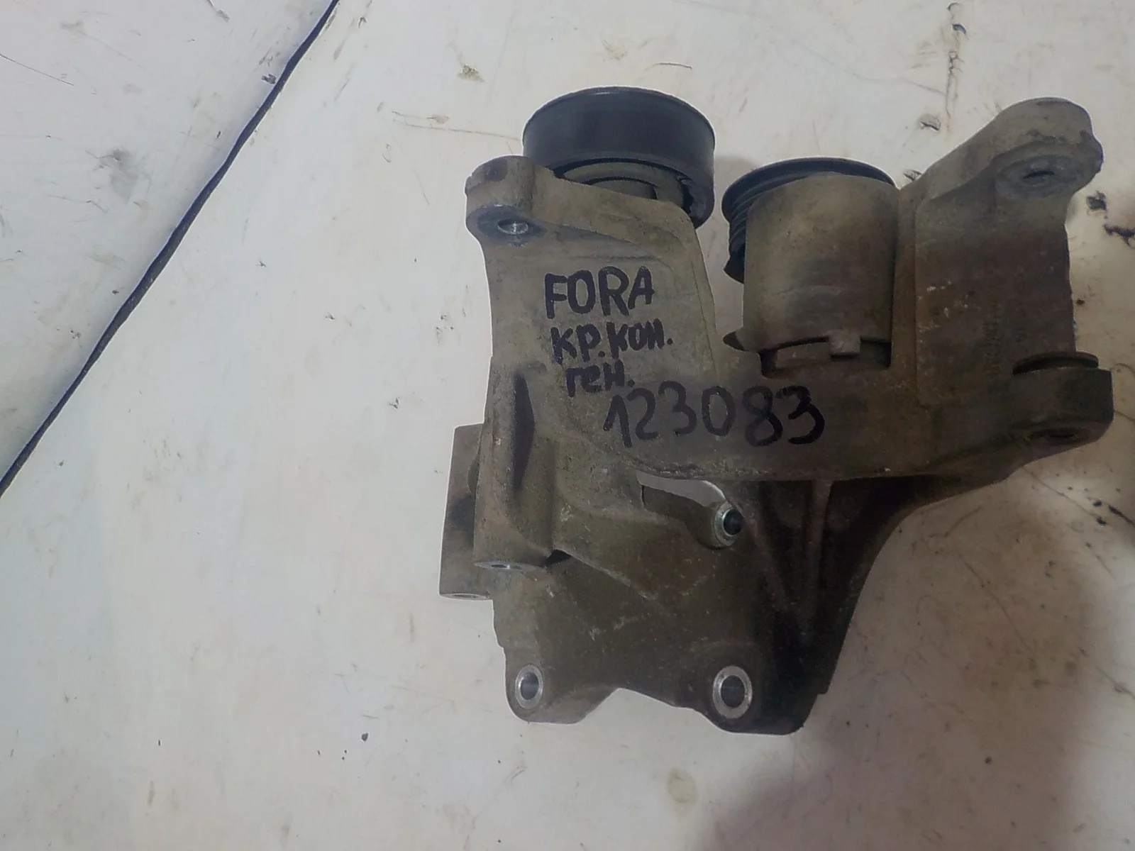 Кронштейн генератора Chery Tiggo (T11) T11 (2005—2013)