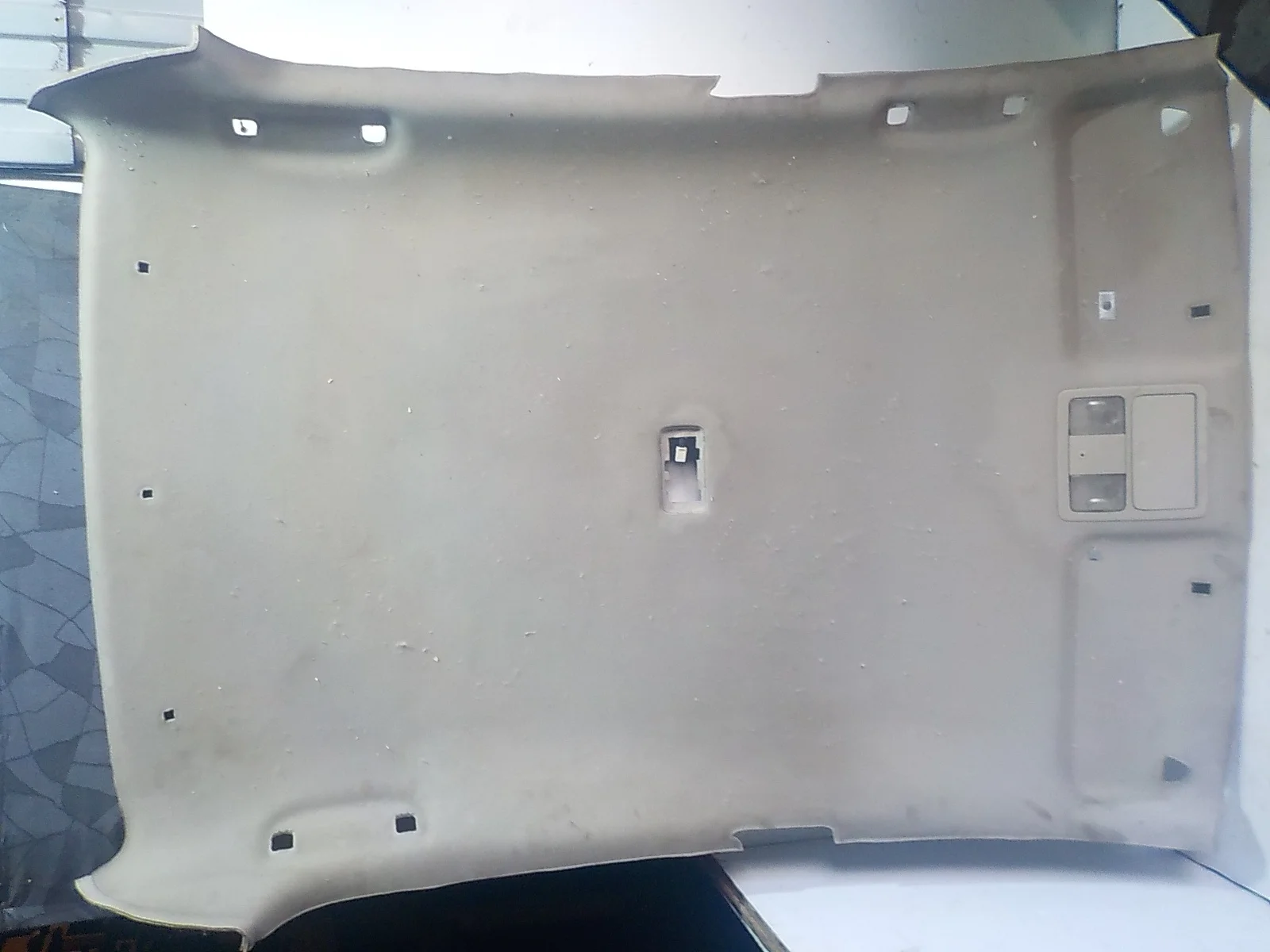 Обшивка потолка Nissan Tiida C11 (2004—2012)