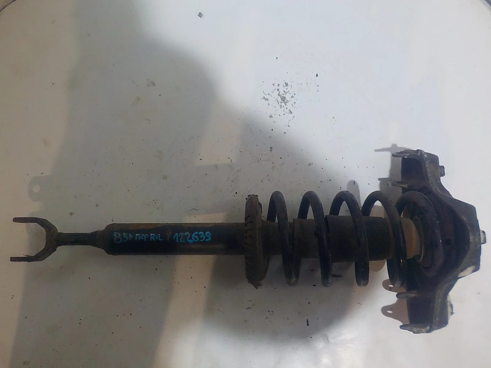 амортизатор Volkswagen Passat B5 рестайлинг (2000—2005) Перед