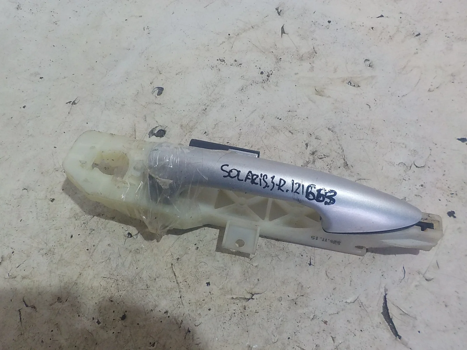 ручка двери внешняя Hyundai Solaris I (2010—2014) Зад Право