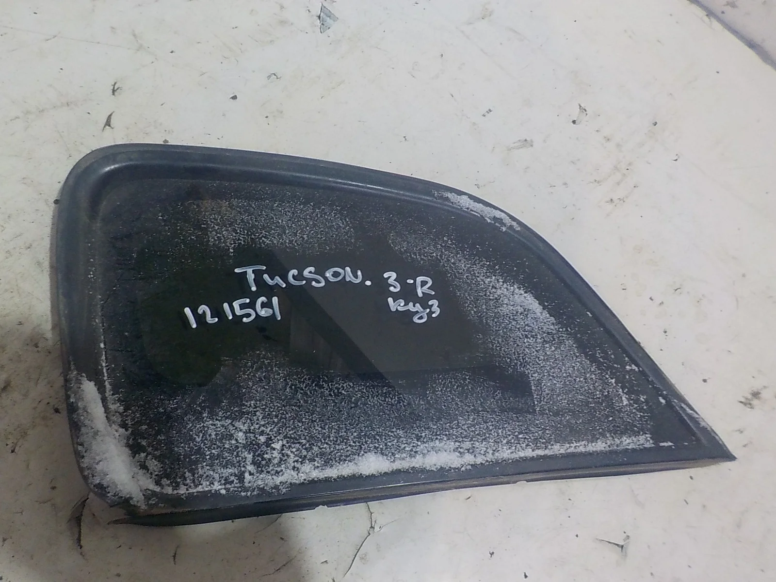 стекло Hyundai Tucson I (2004—2015) Зад Право