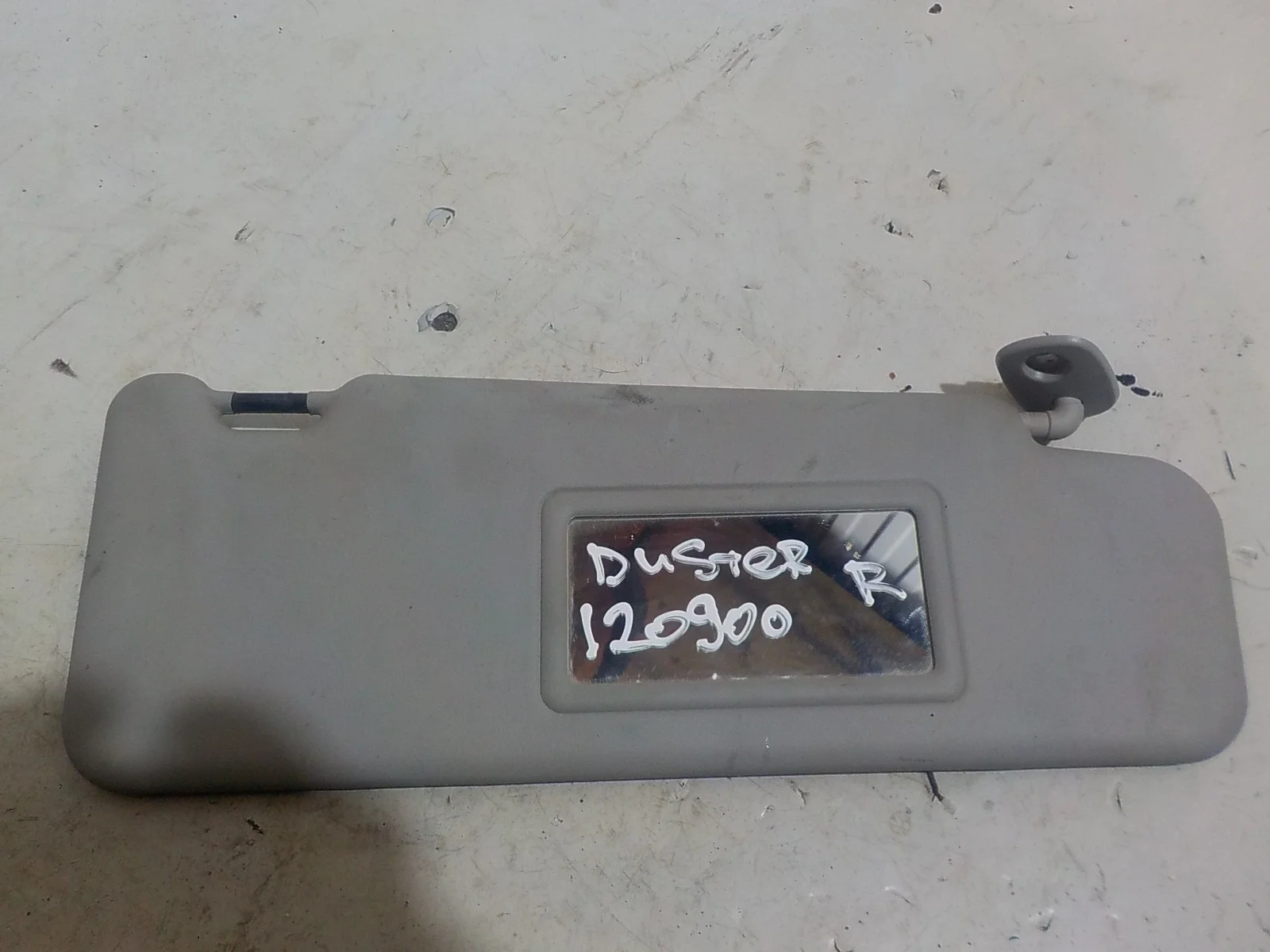 козырек Renault Logan I (2004—2009) Перед Право