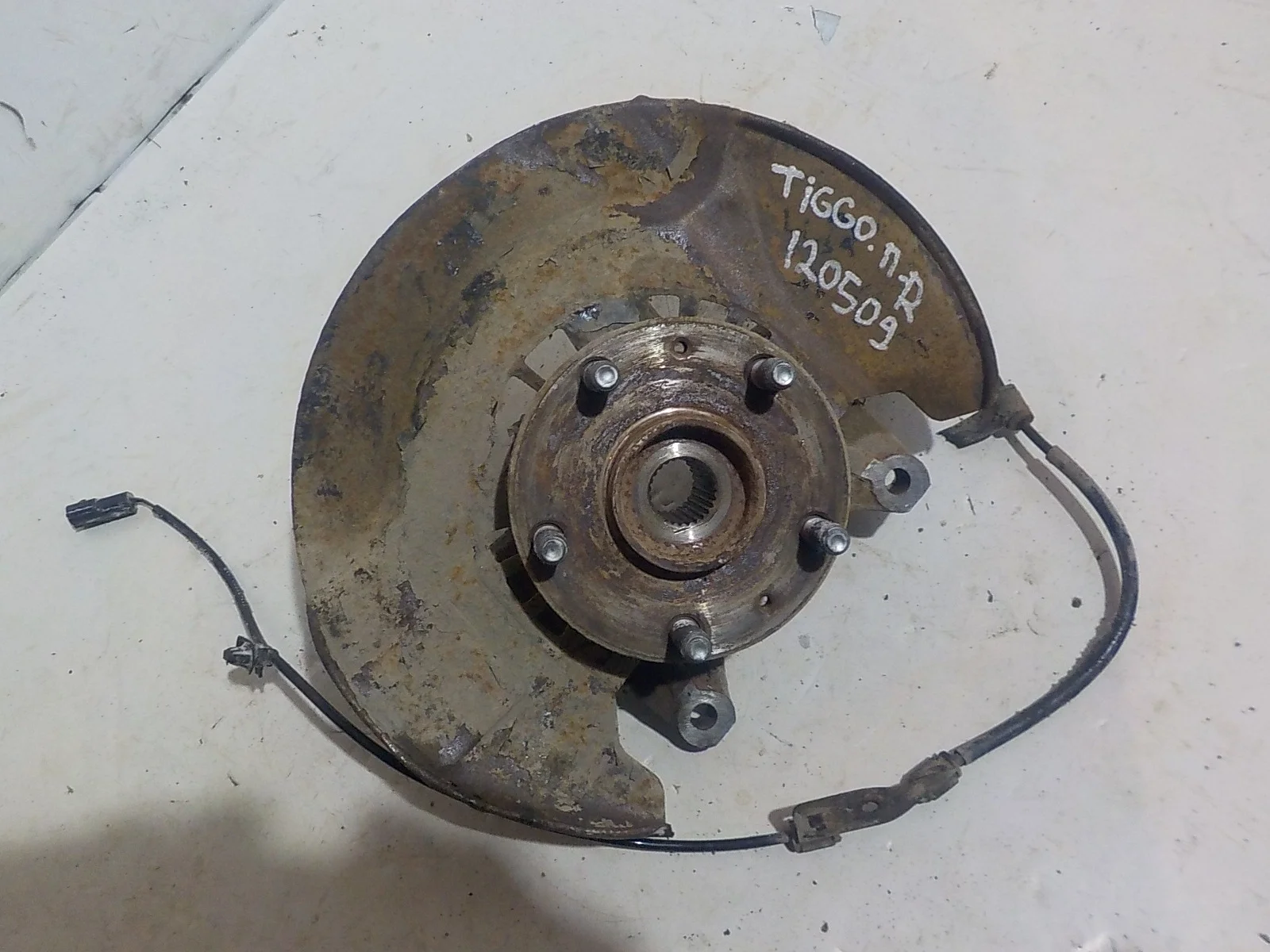 кулак поворотный Chery Tiggo (T11) T11 (2005—2013) Перед Право