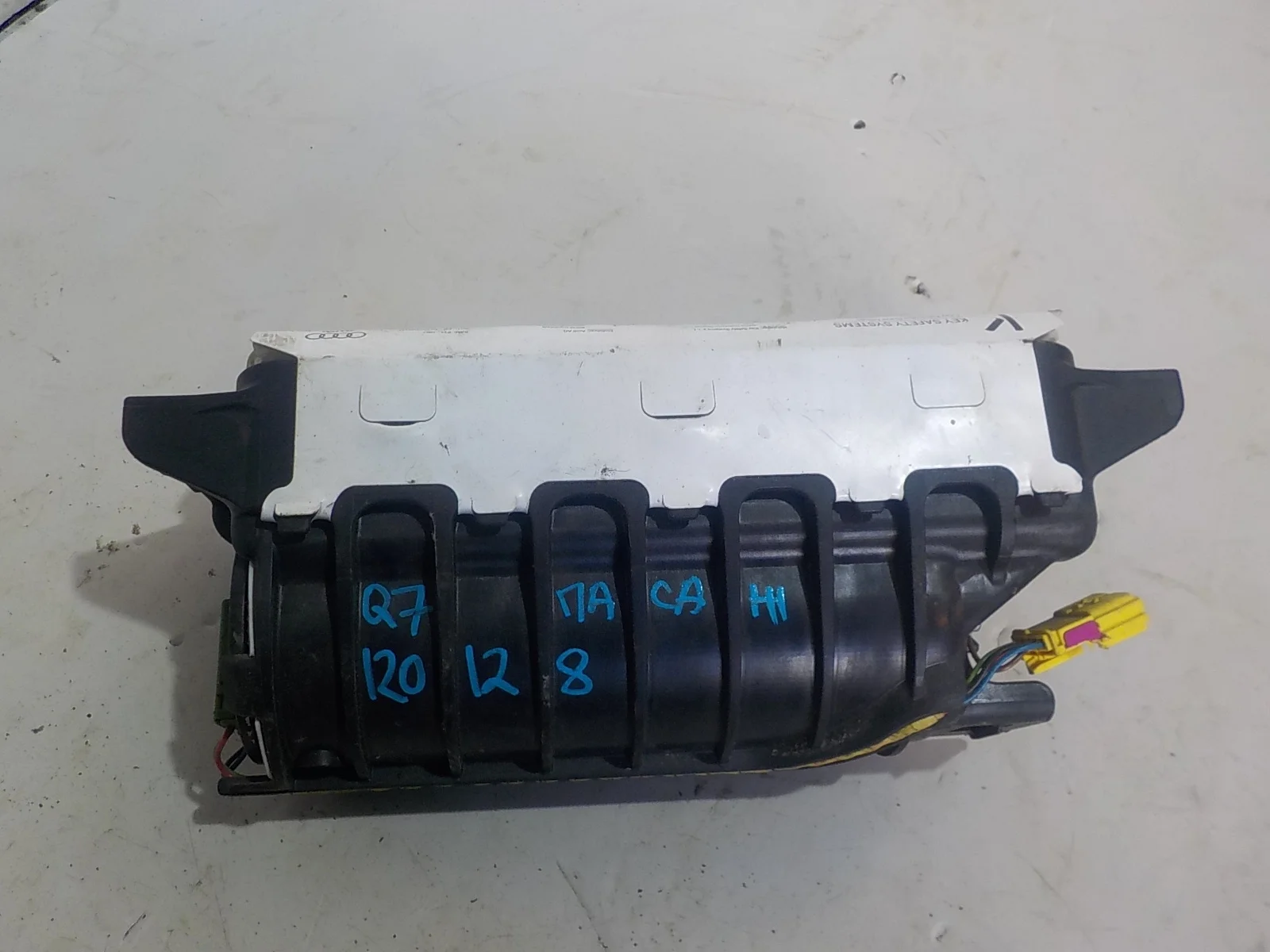 подушка безопасности пассажира Audi Q7 4L (2005—2009)