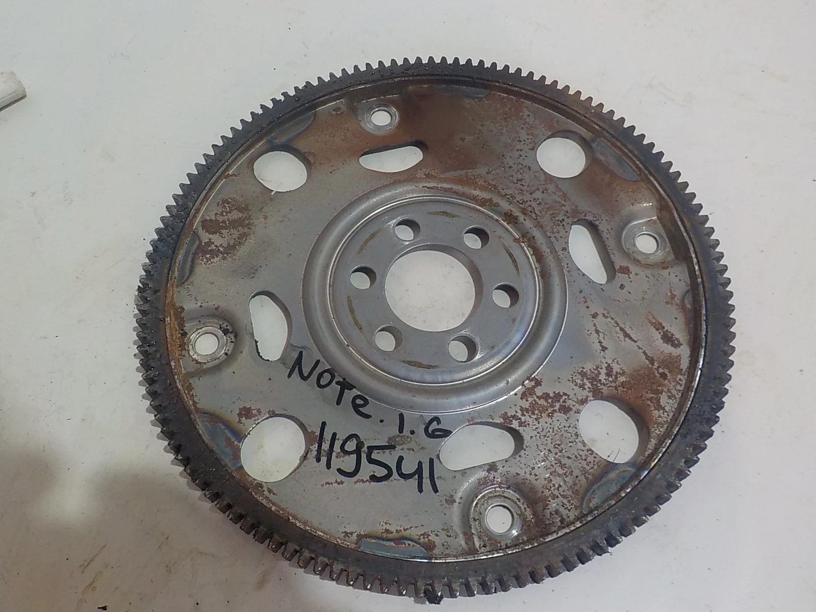 Маховик Nissan Tiida C11 рестайлинг (2010—2013)