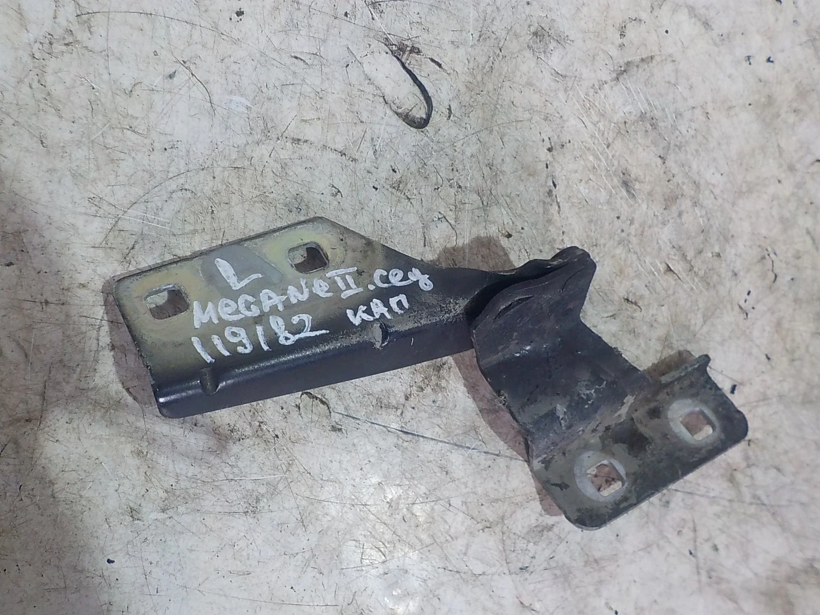 Петля капота Renault Megane II (2002—2006) Перед Лево