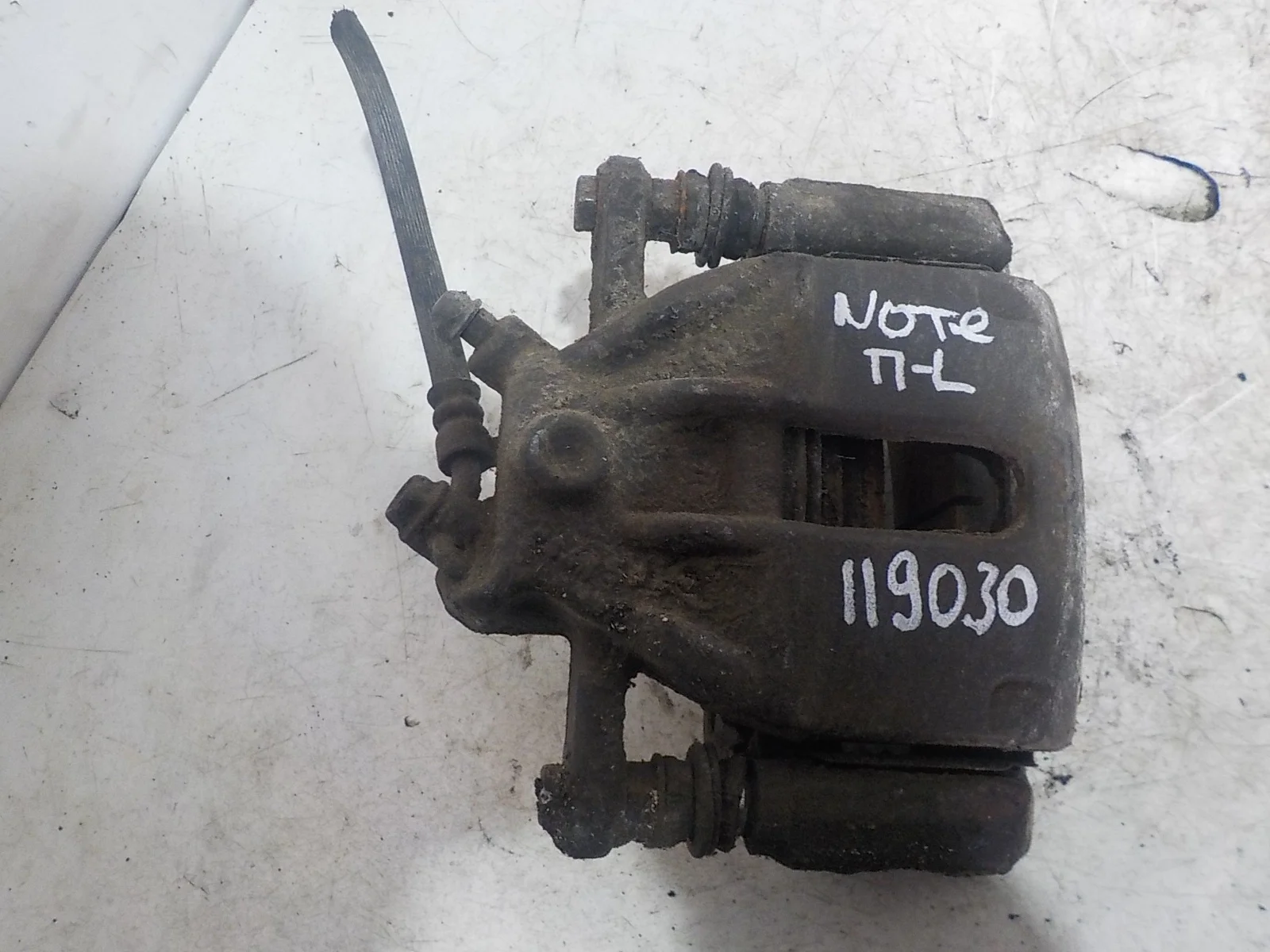 суппорт Nissan Note E11 (2005—2009)